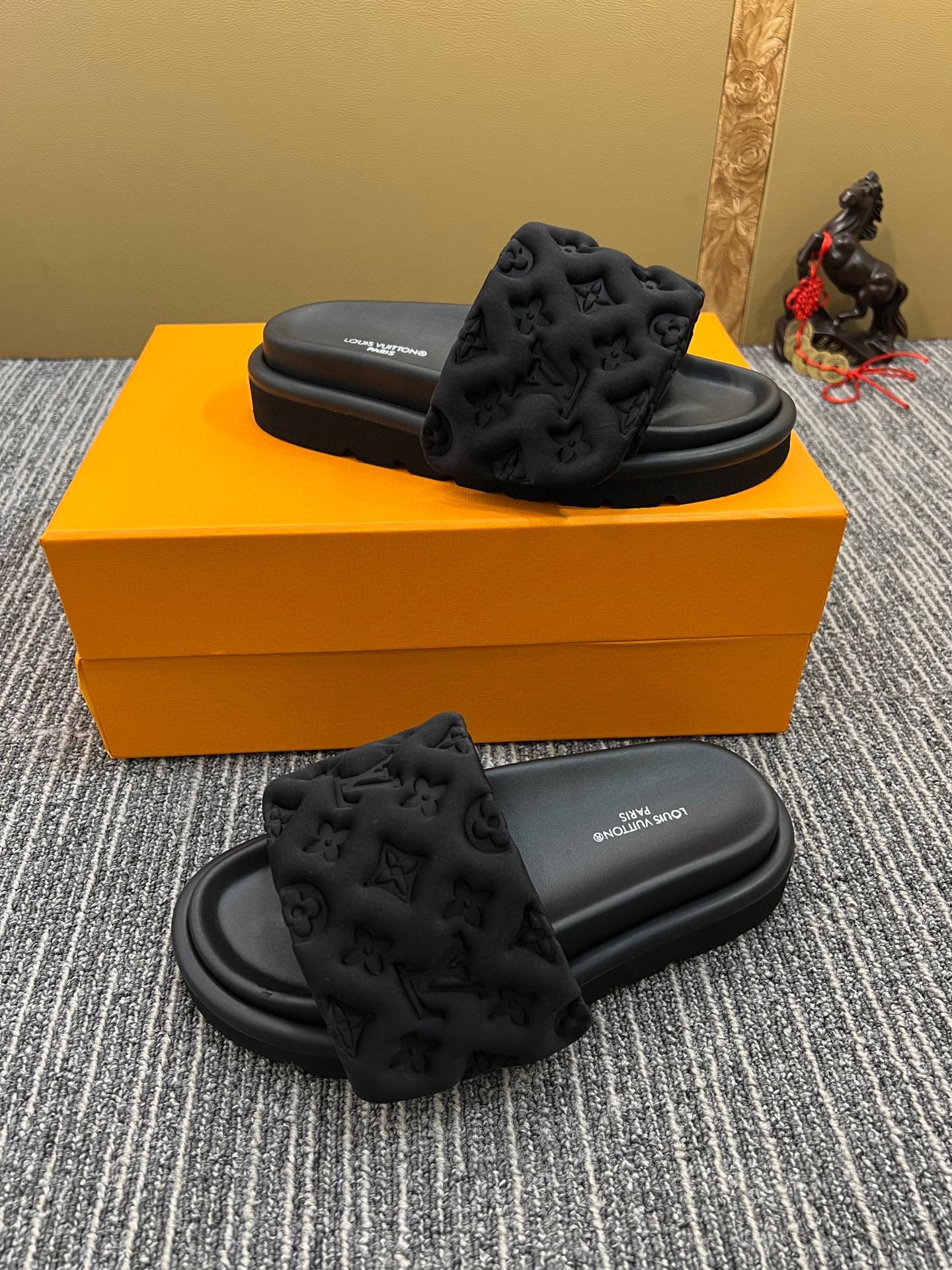 Z5XE119 Popular leather quality Slippers