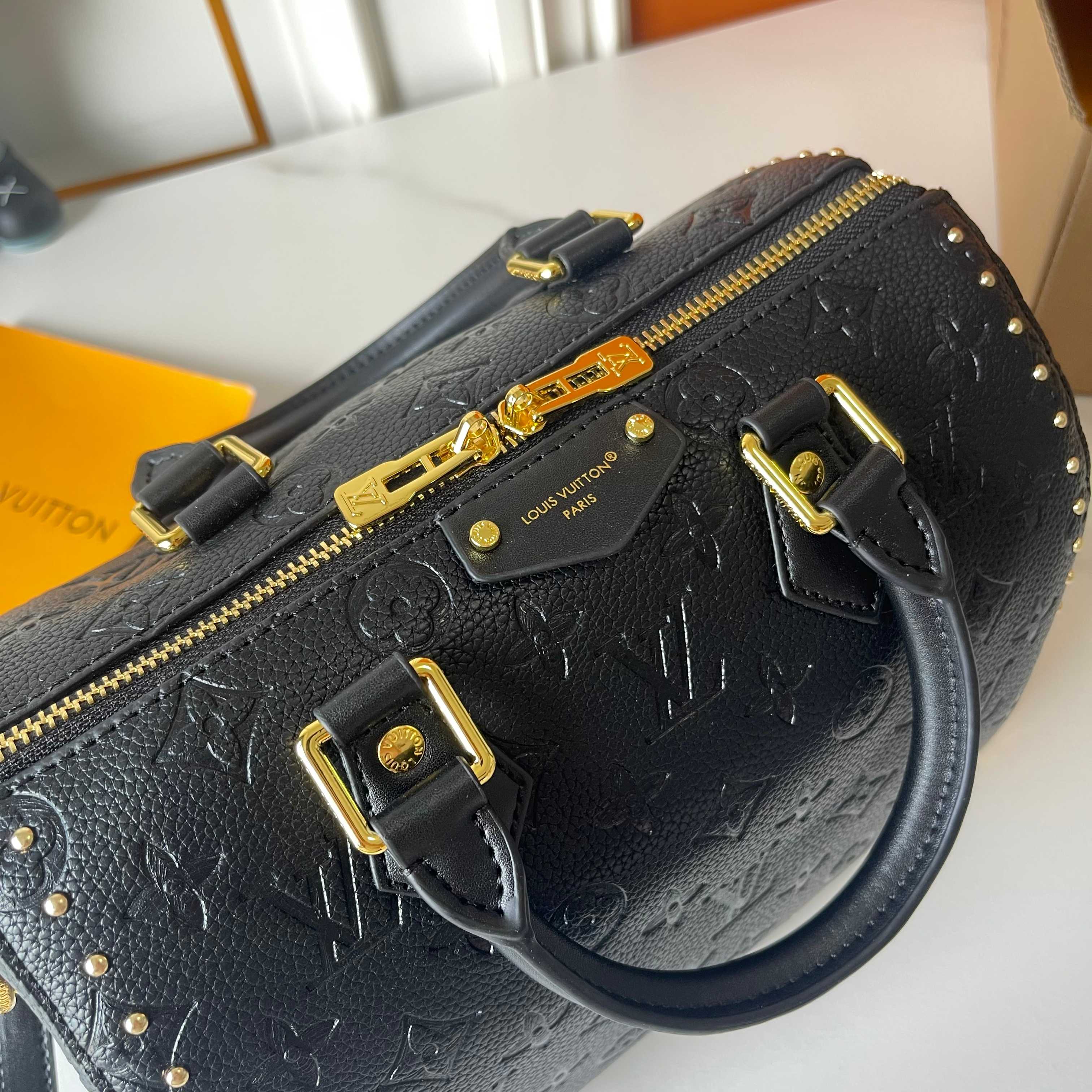 B1P46E77 Popular leather bag