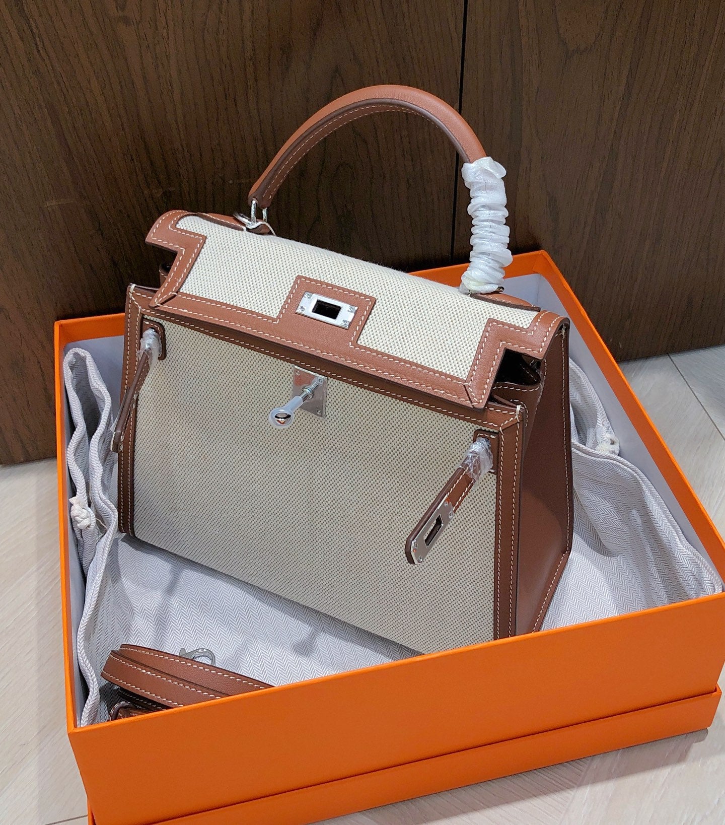B1R15H119 Popular   leather bag
