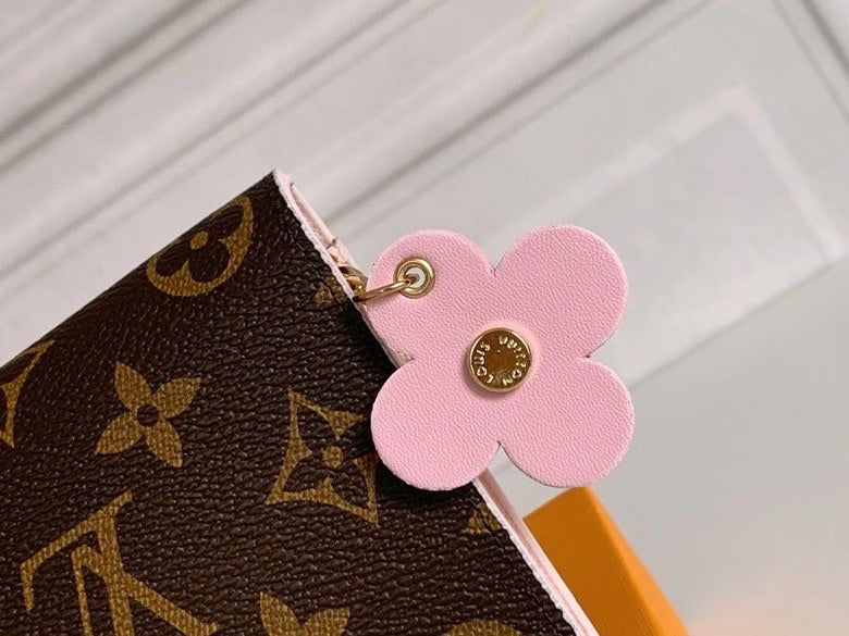B1P46E55 Popular leather Wallets