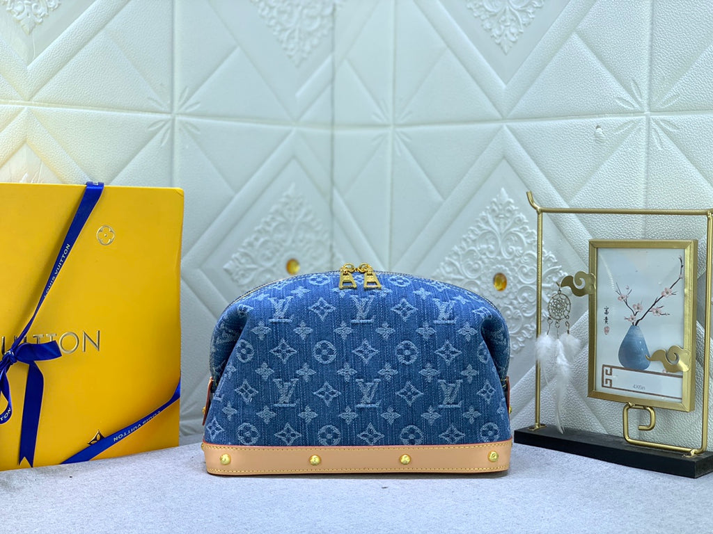 B1X104E61 Popular    leather bag