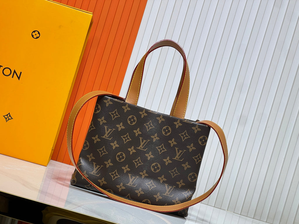 B1P46E48 Popular leather bag