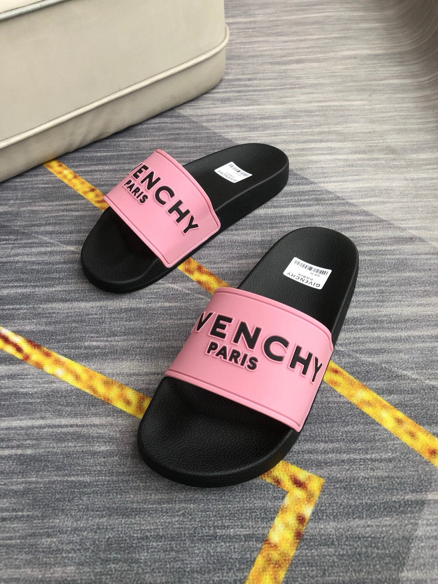 Z5Z35GV265 Popular Slippers