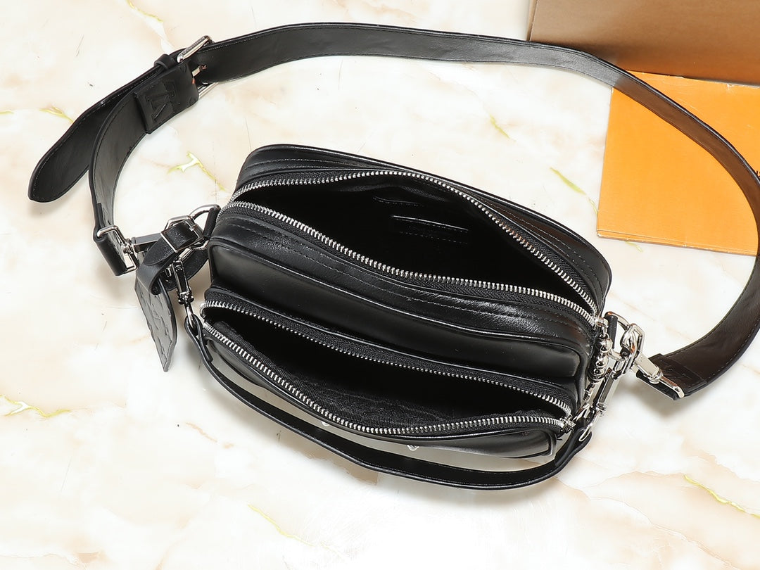 B1P46E108 Popular leather bag