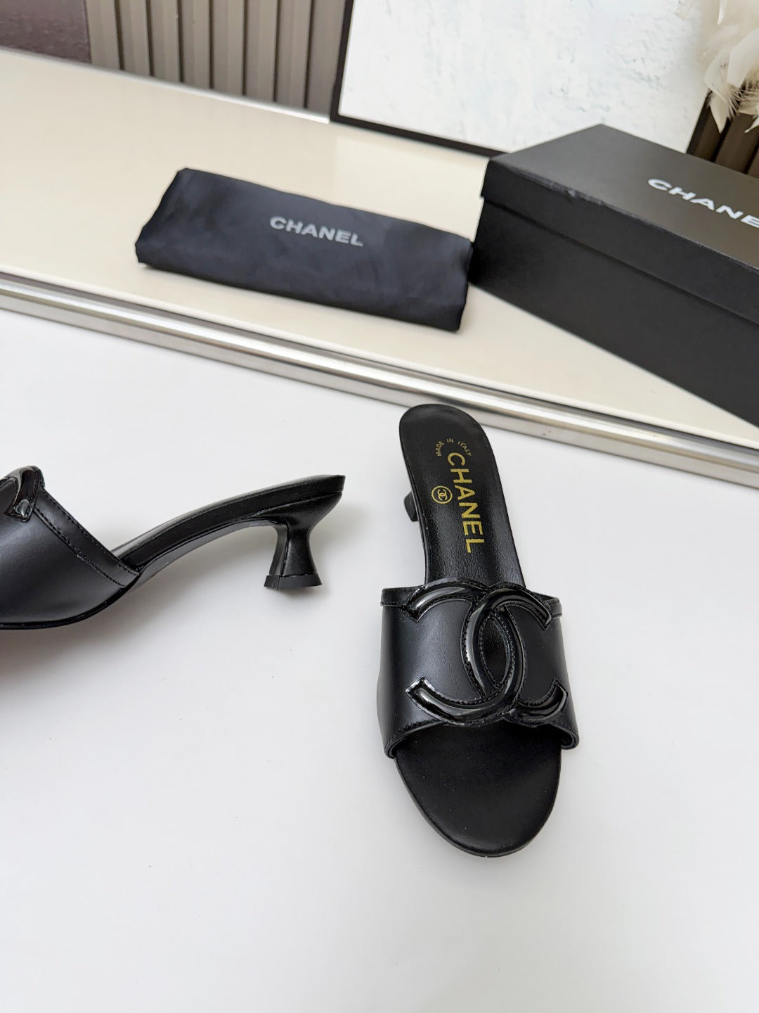 ZPX76C4  Popular high-quality leather slippers