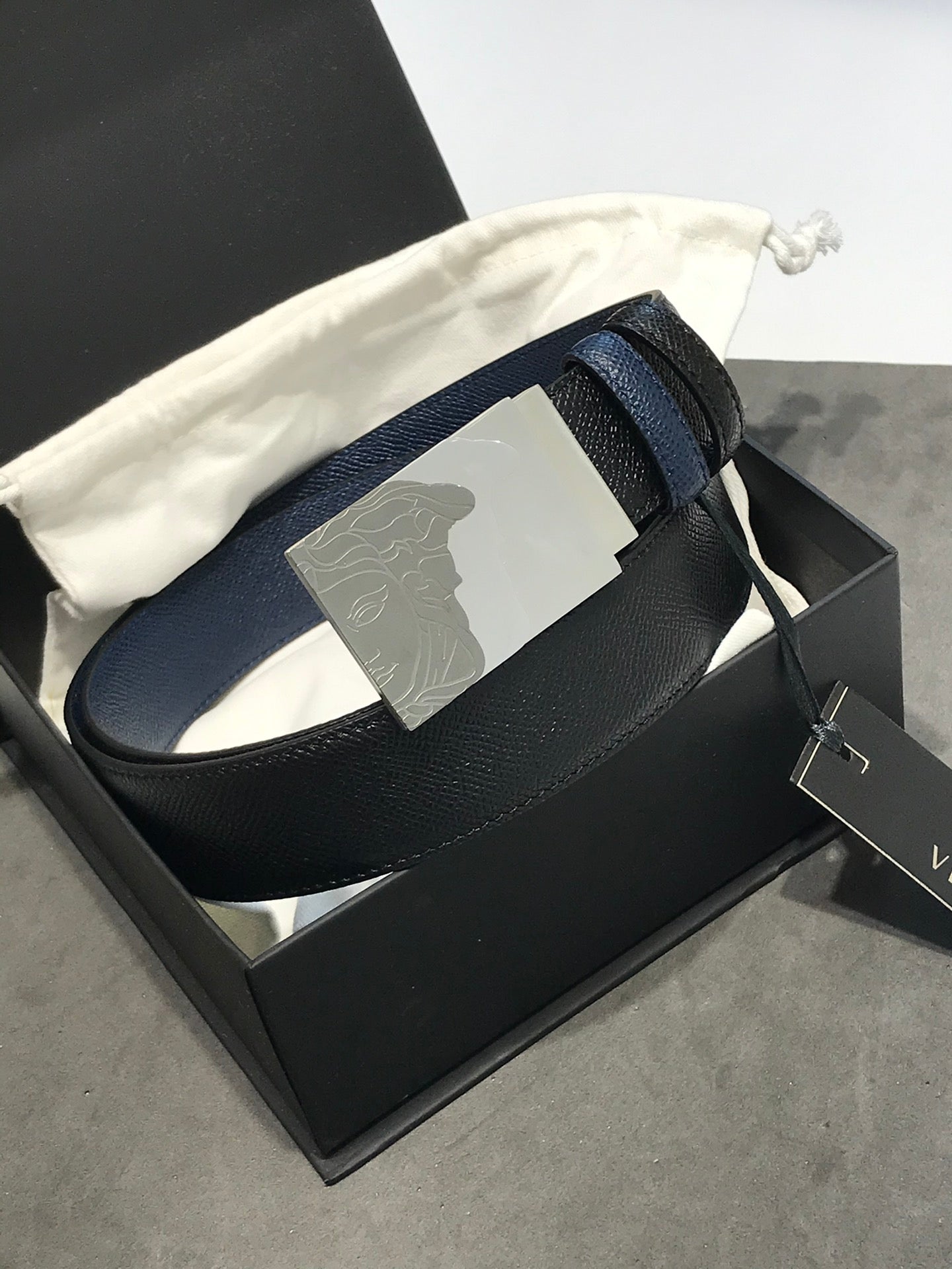 P1Q64V84 Popular  High quality belt With full package