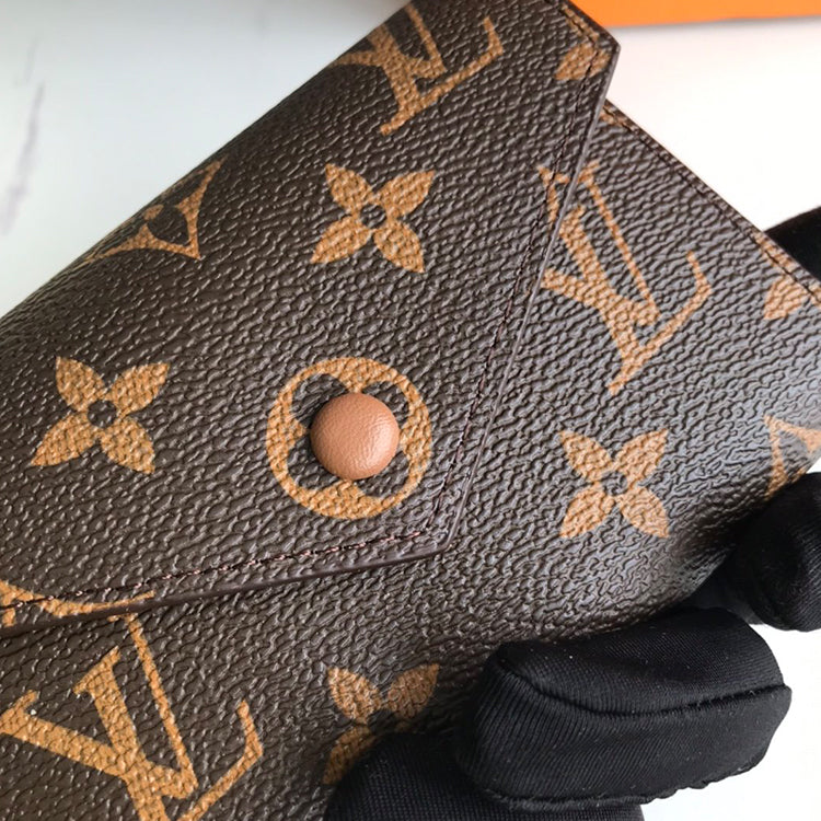 B1P20E3 Popular  leather wallets