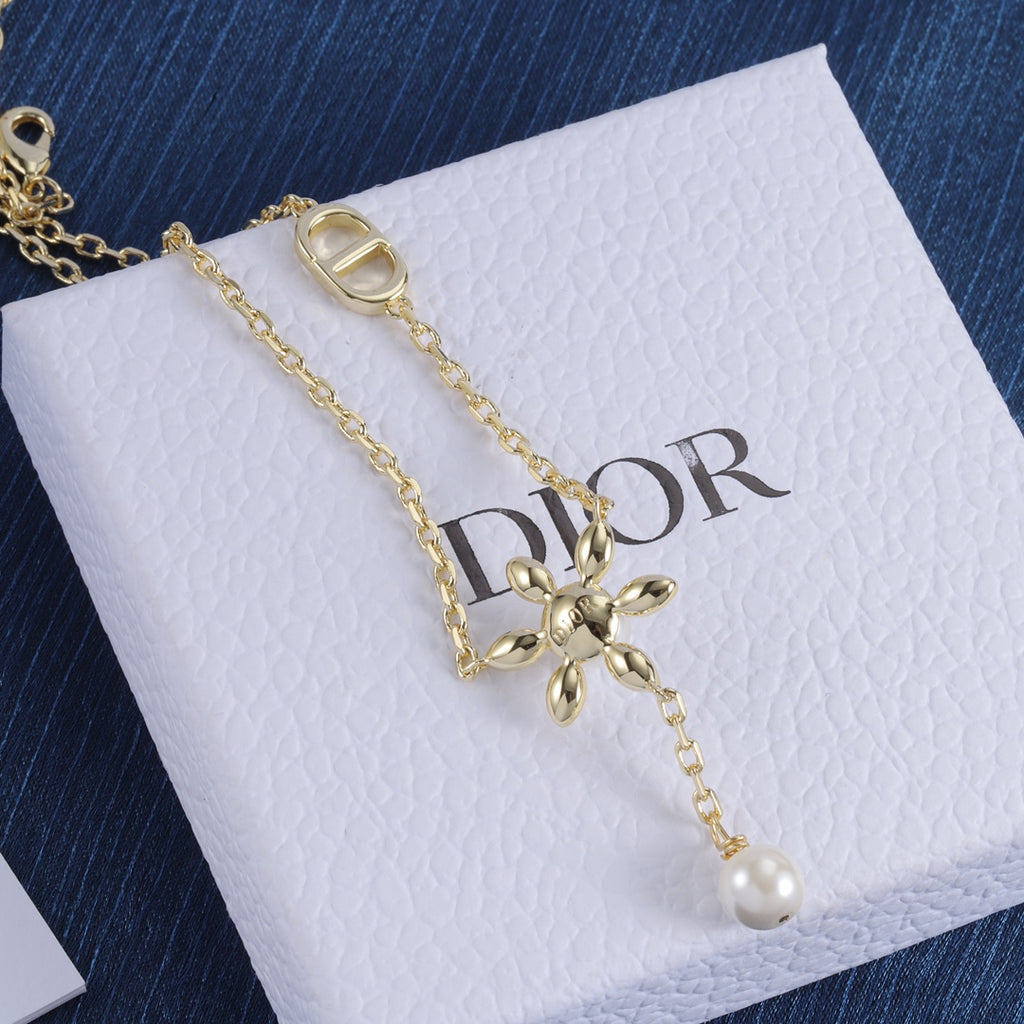 X1R75D26X Popular   Necklaces .