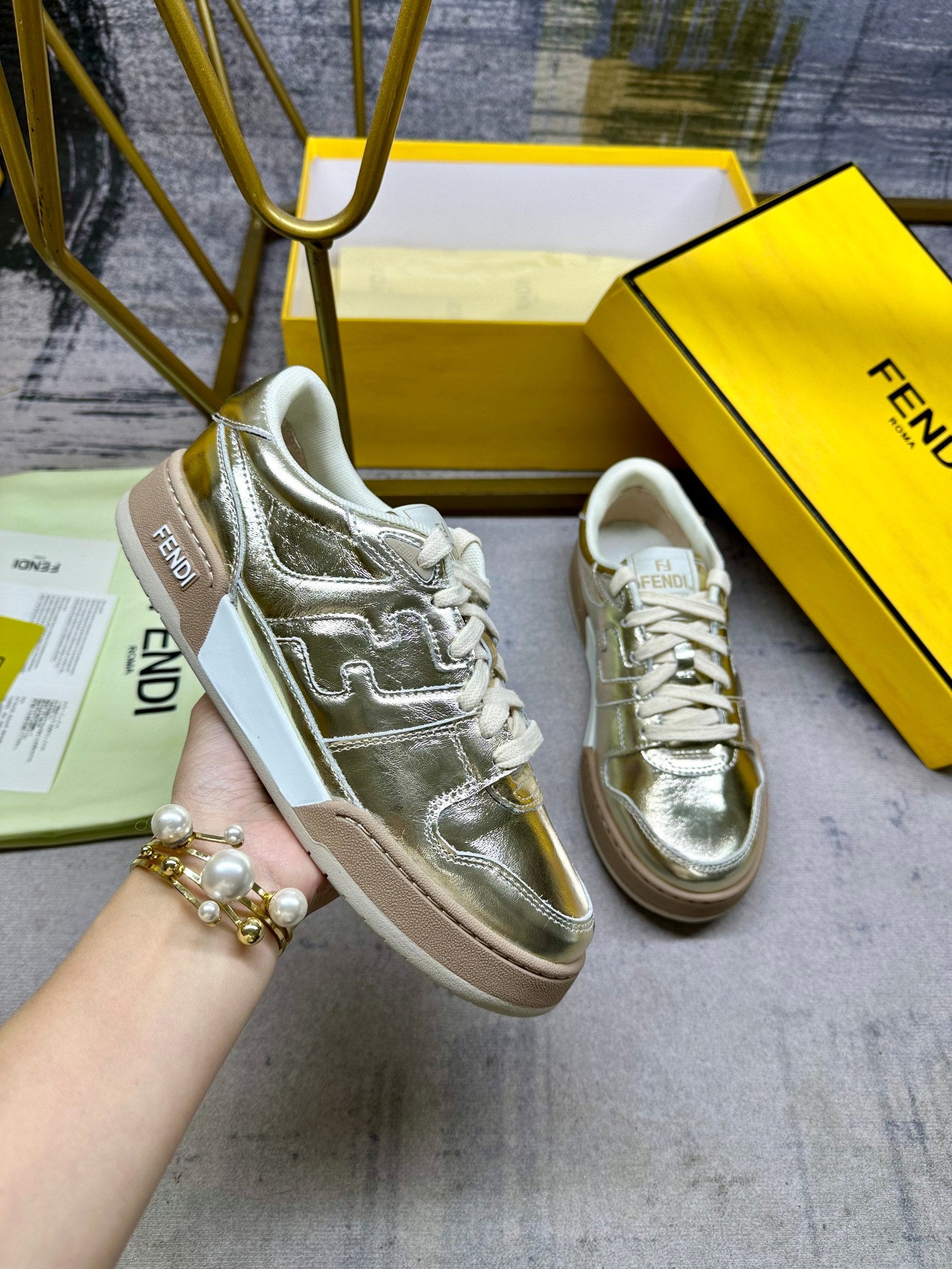 Z2N95F13  Popular high quality shoes