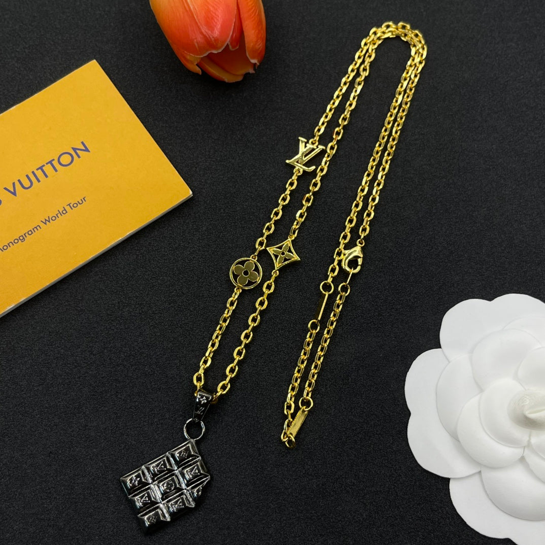 X1Q85E129X Popular Necklace