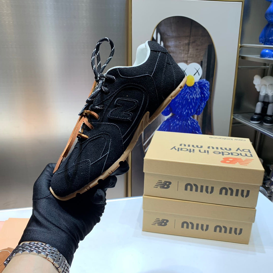 Z1P54A118 Popular shoes