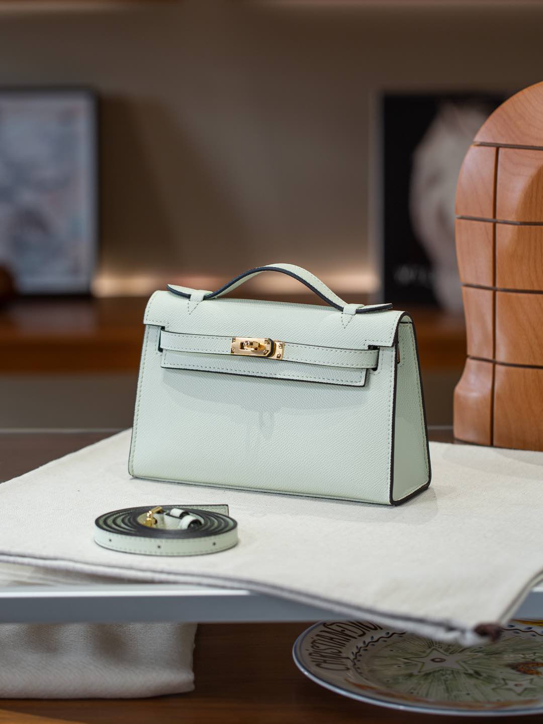 B1R66A7 Popular leather bag