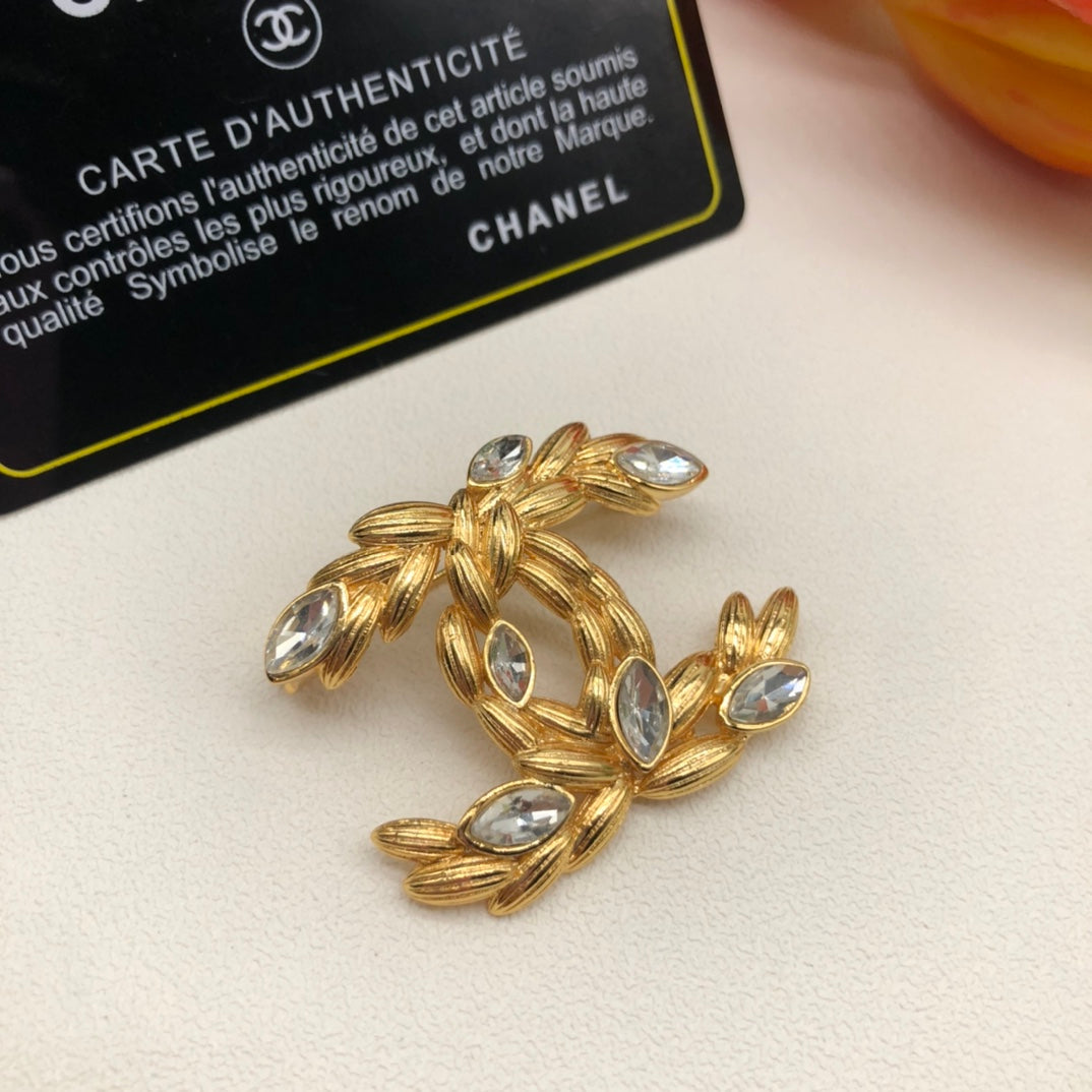 X1Z94C876   Popular Brooch