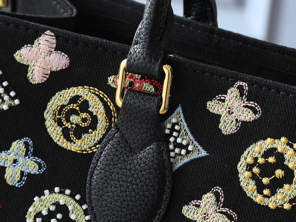 B1R15E22 Popular  genuine leather embroidered bag