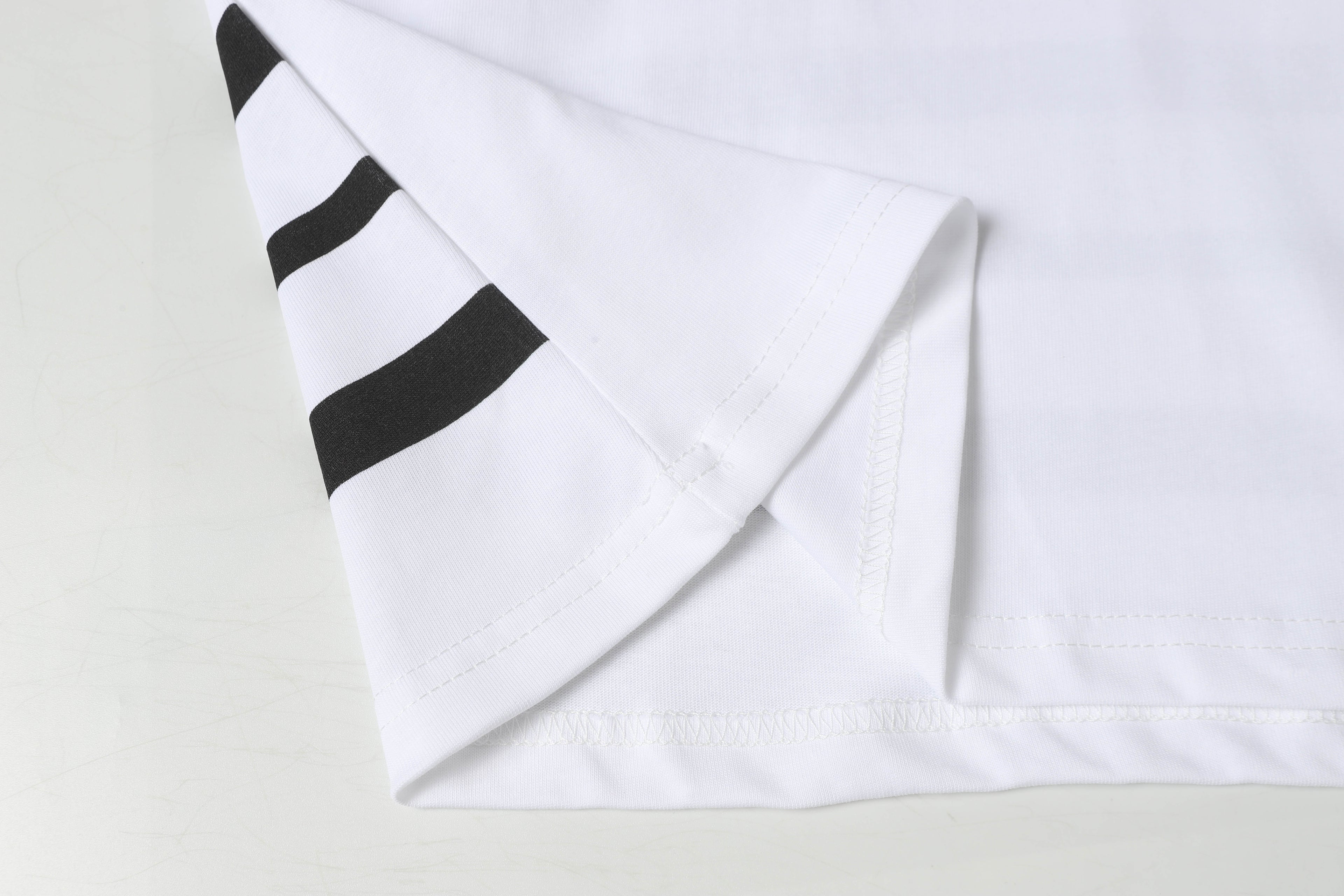 U1R45E145 Popular T-shirt