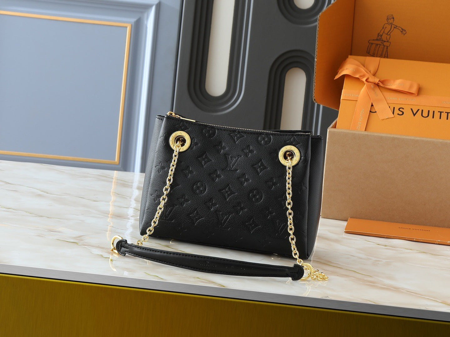 B1P36E75 Popular leather bag