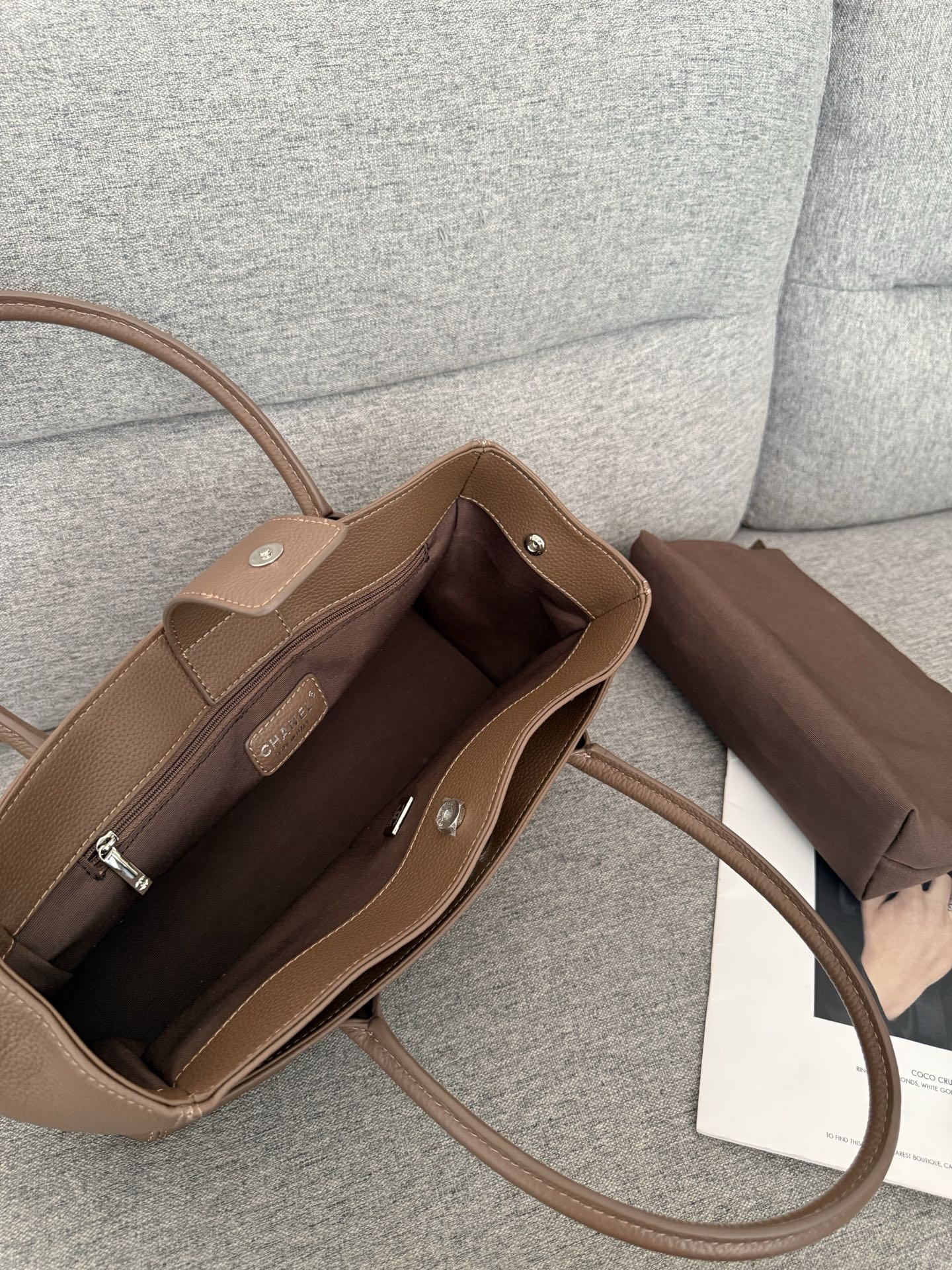 B1R76C37 Popular leather bag