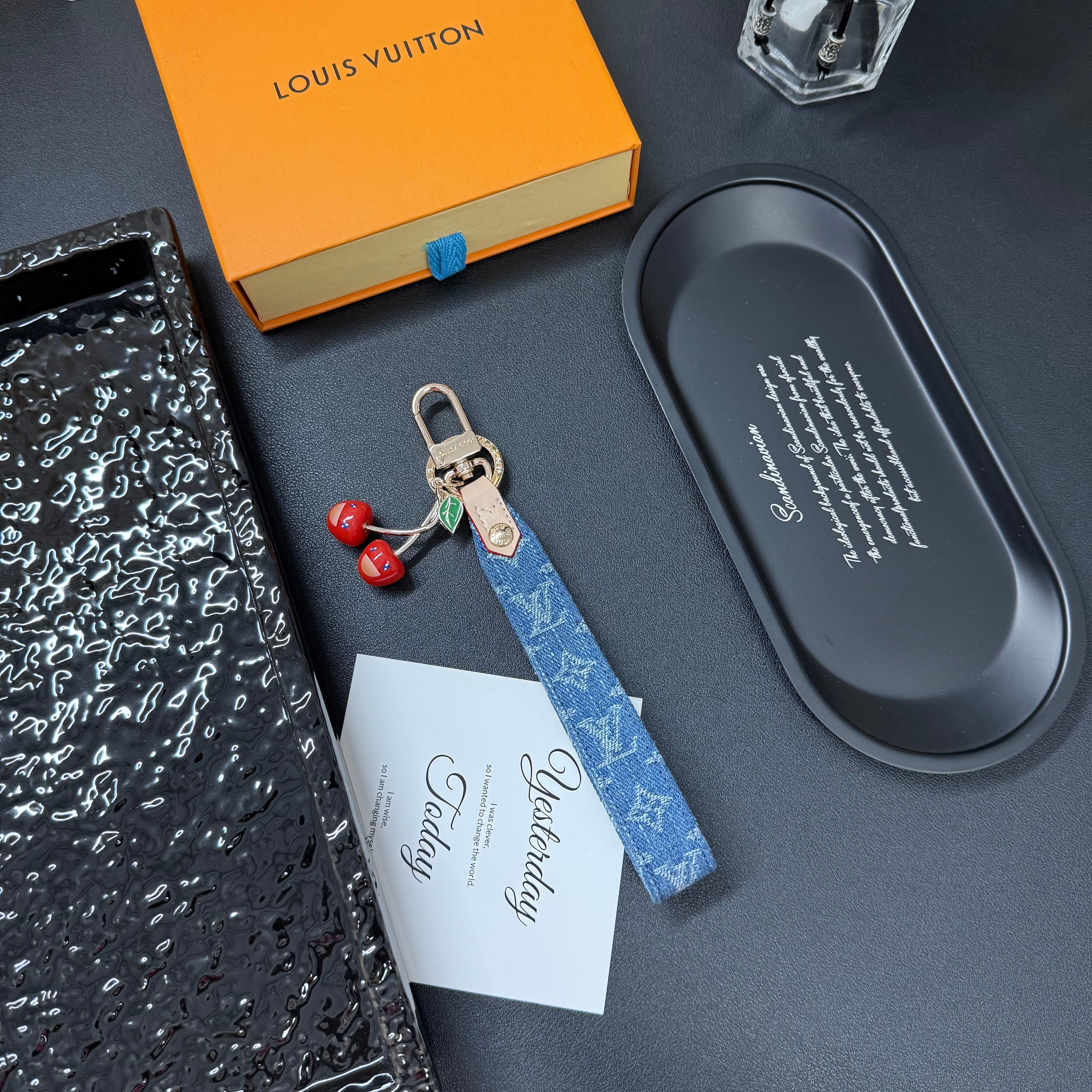 A1Q95E4 Popular bag 's charms accessories