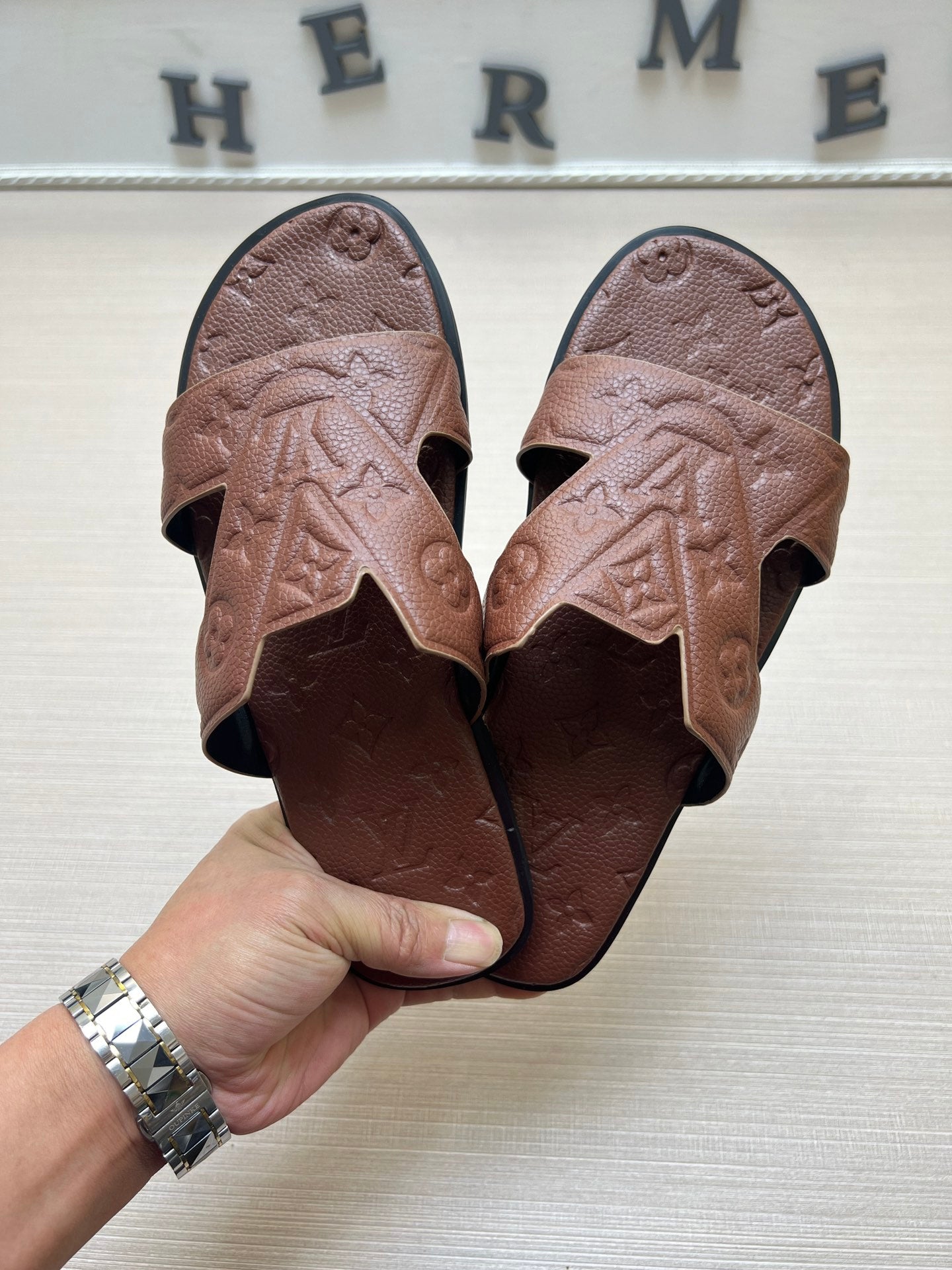 Z5ZE34 Popular slippers