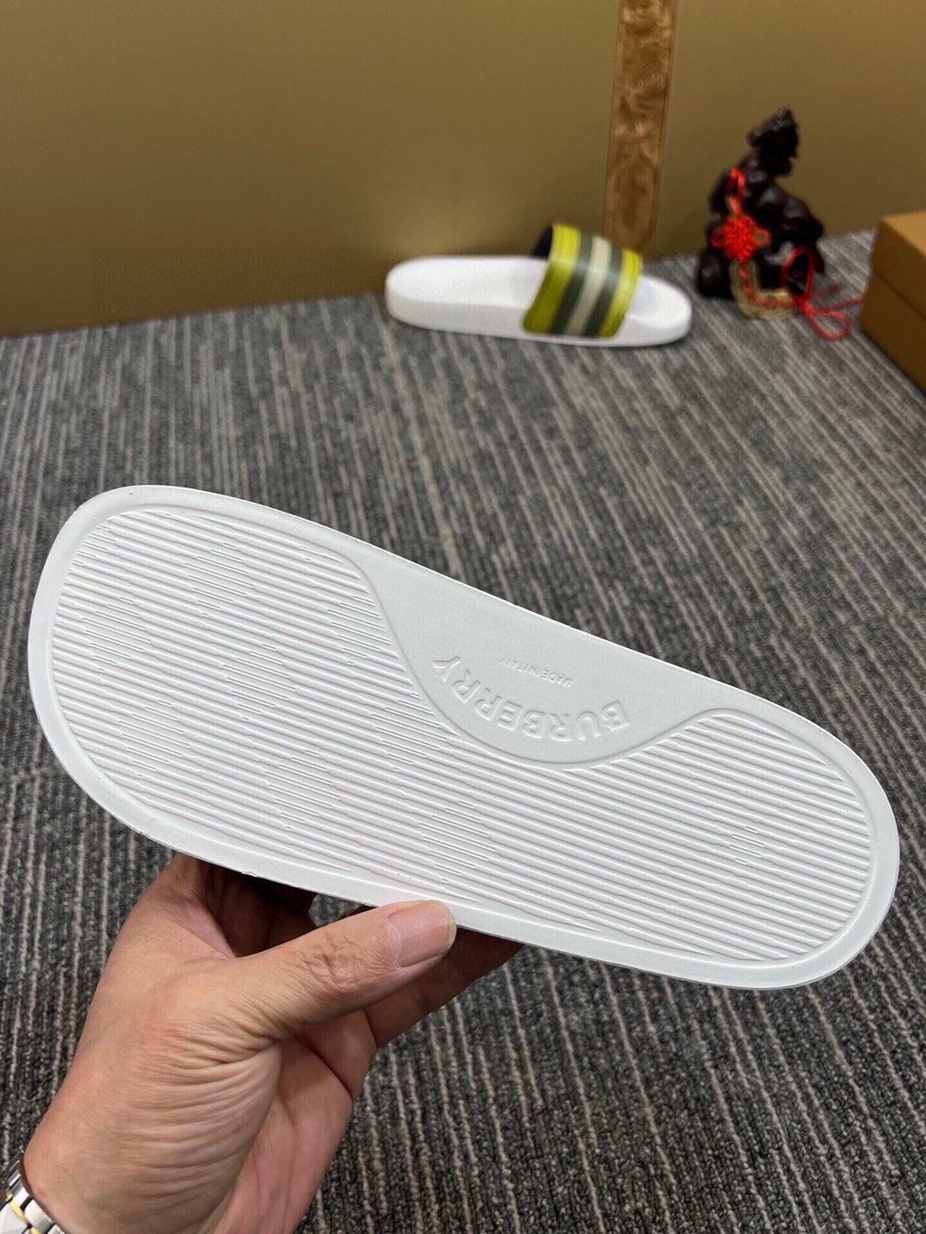 Z5Z35R261 Popular Slippers