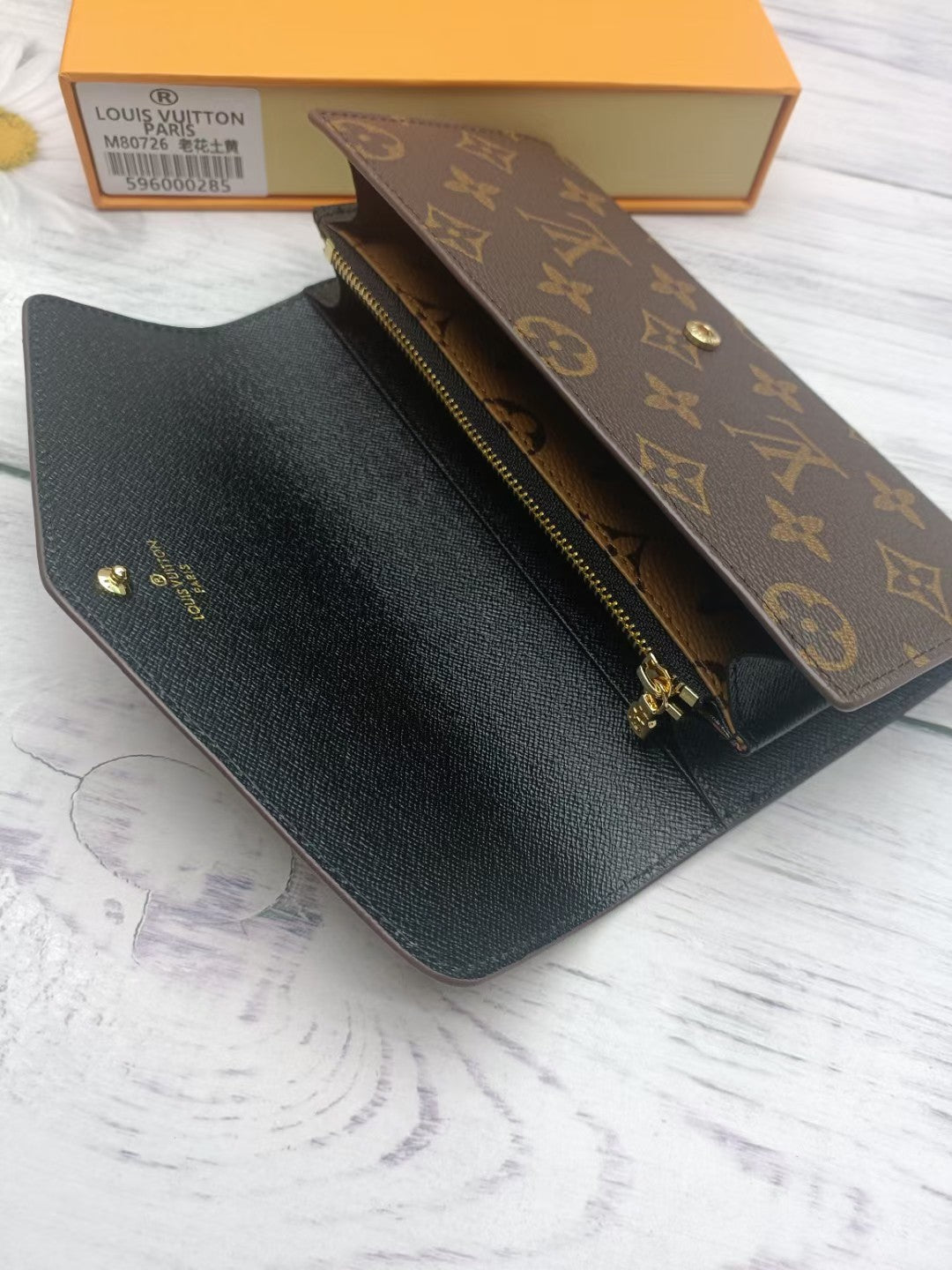 B1X43E93 Popular  leather wallets