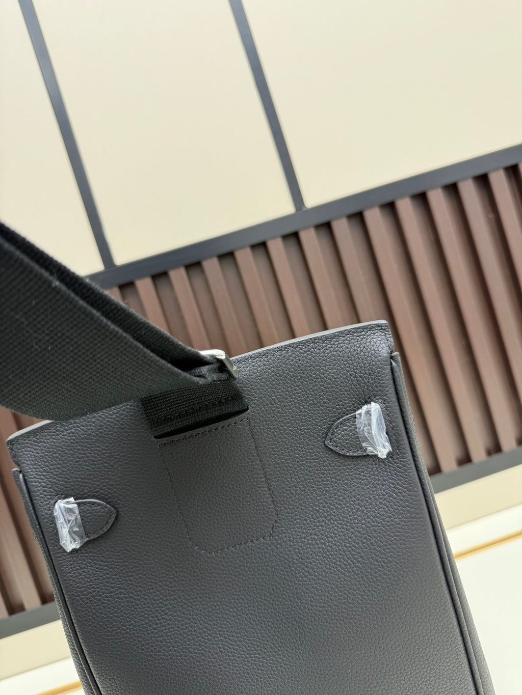 B1P36H45 Popular leather bag