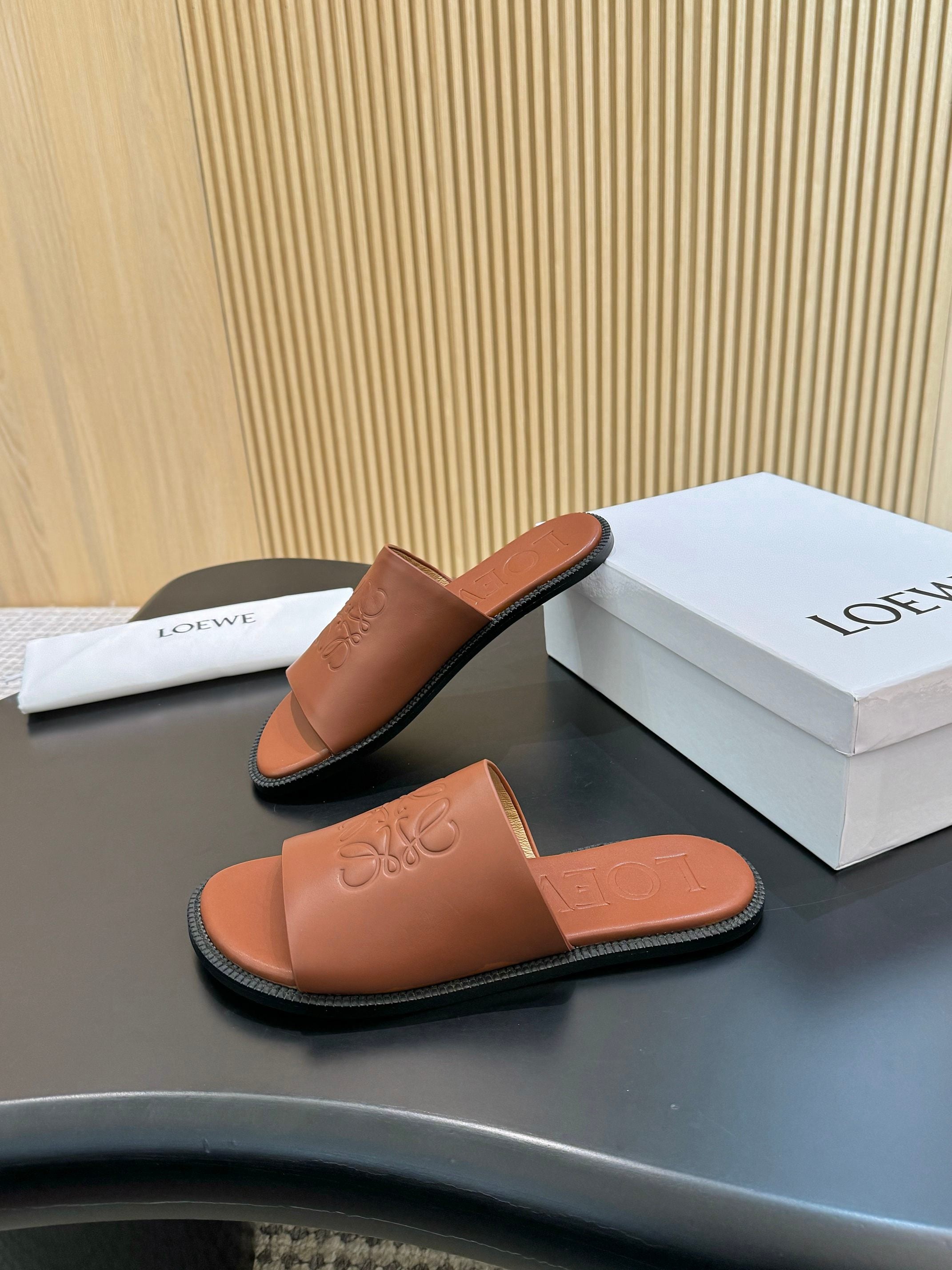 Z2R66A18 Popular high-quality leather shoes