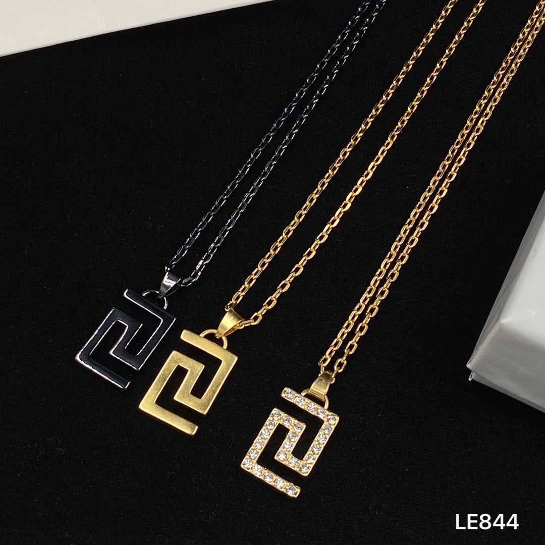 X1R75V67X Popular  Necklace
