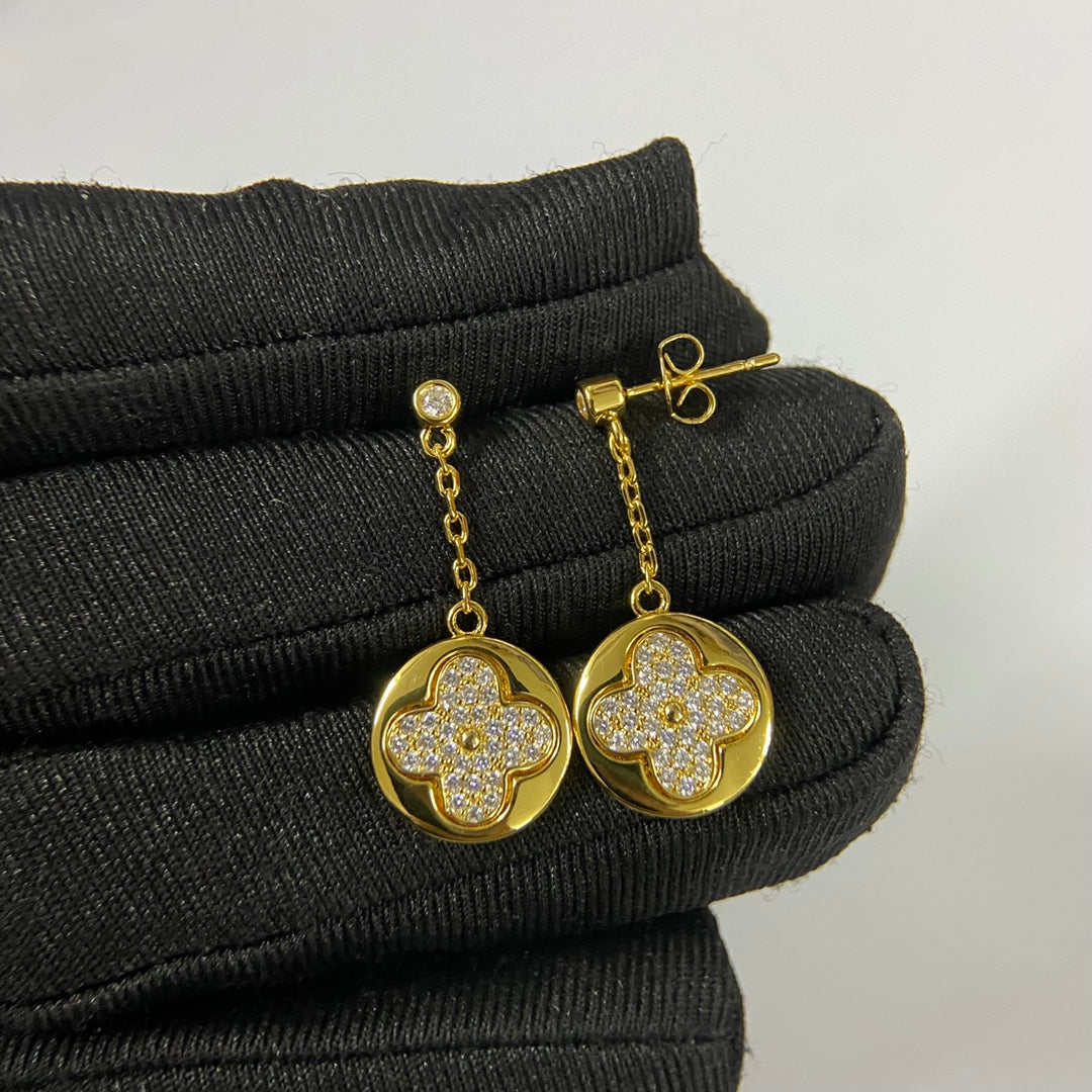 X5N76E15E Popular  Earrings