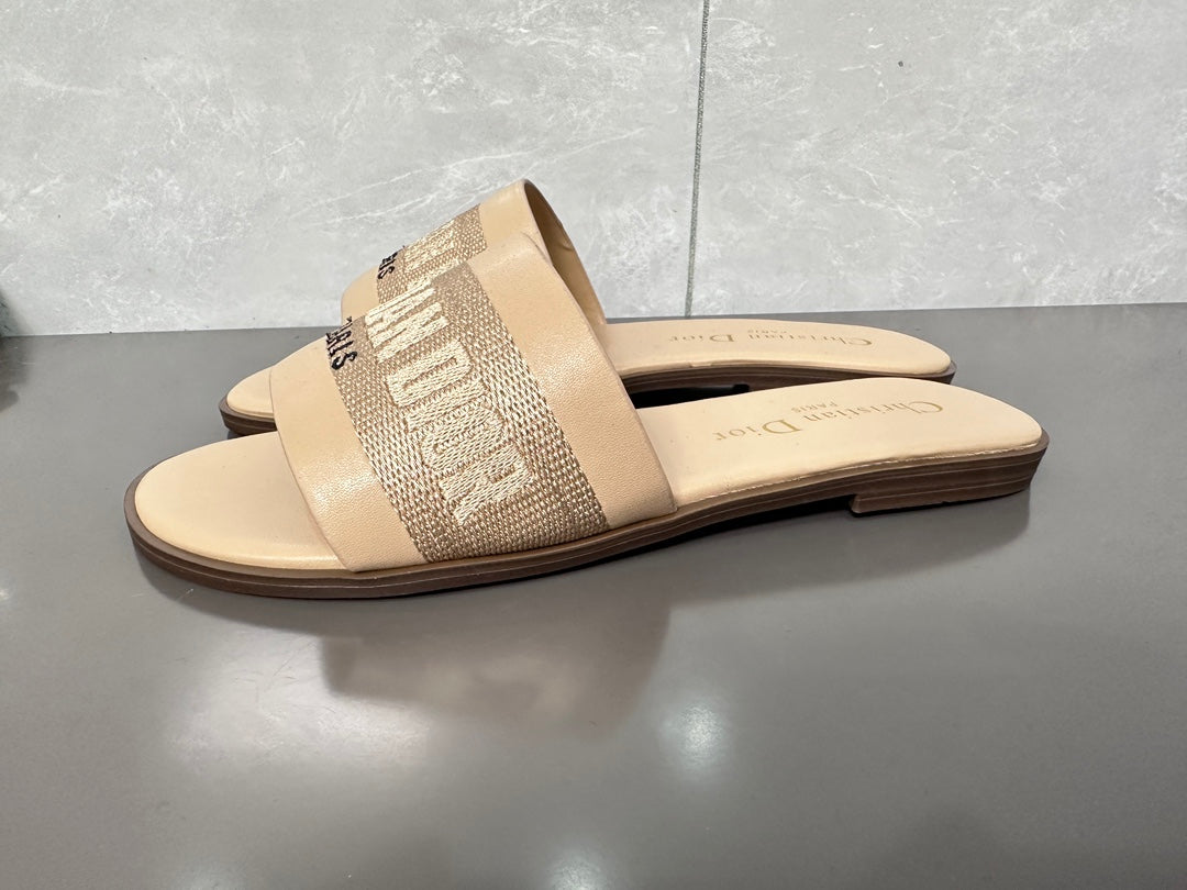 Z1ZD32 Popular slippers