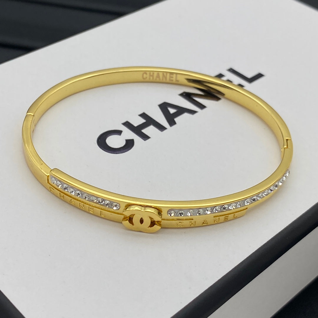 X1Q85C55K  Popular Bracelets