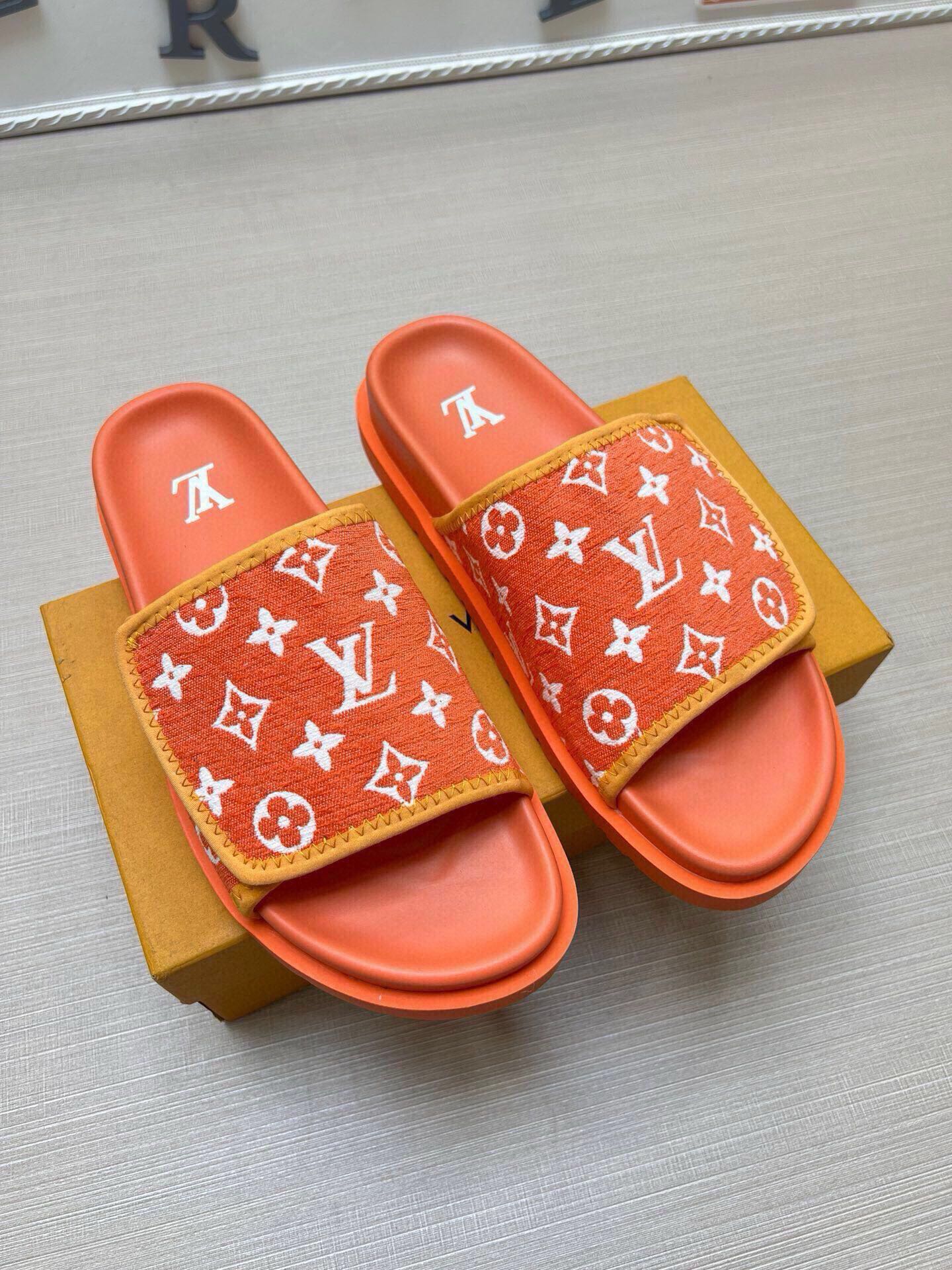 Z5LE209 Popular Slippers