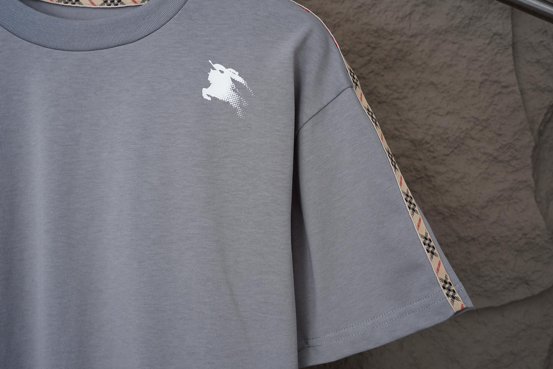 U1R86R7 Popular T-shirts