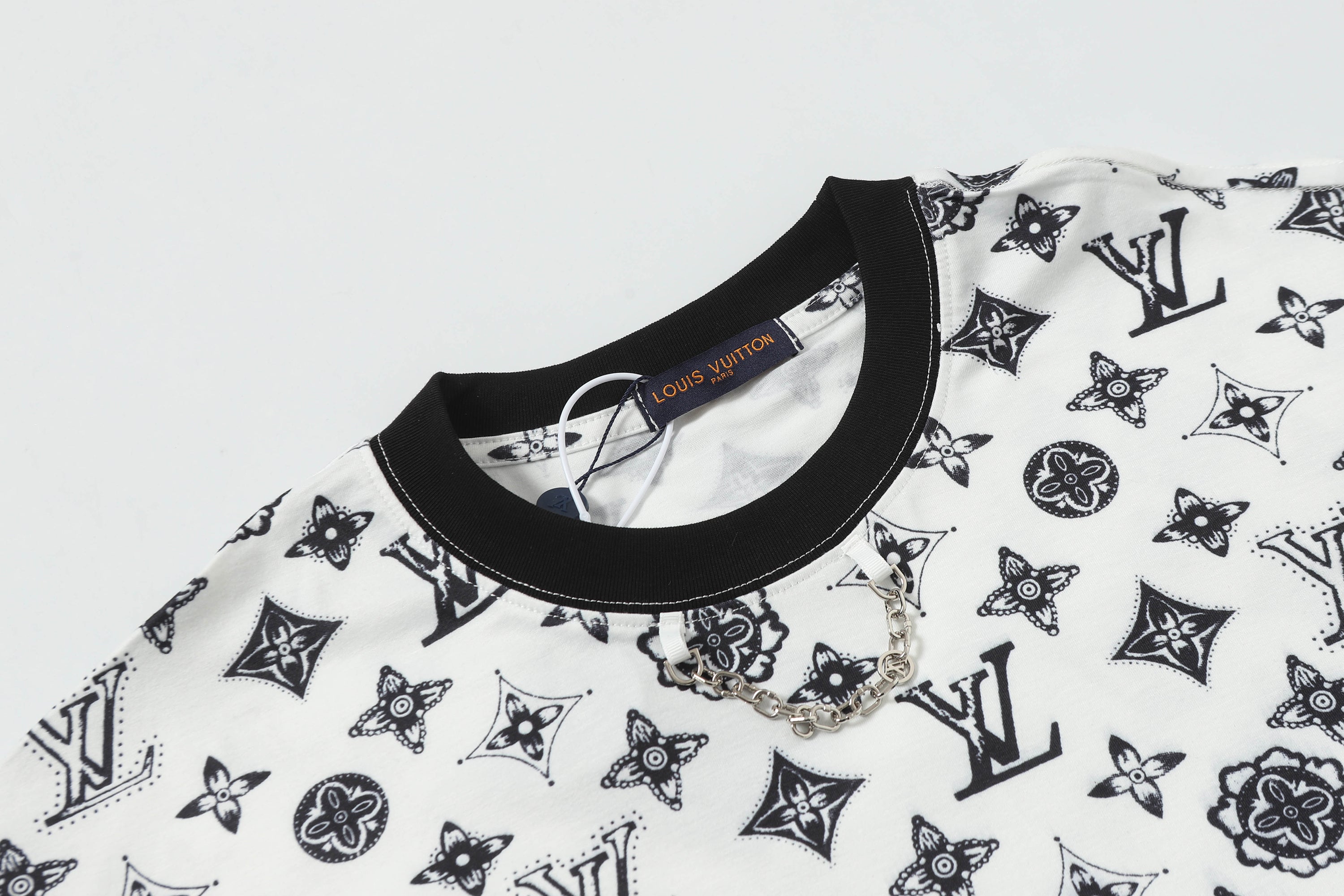 U1R45E188 Popular T-shirt