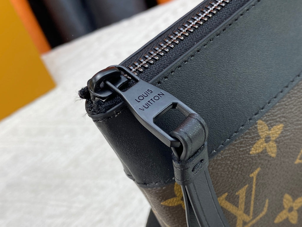B1X44E400 Popular   leather bag