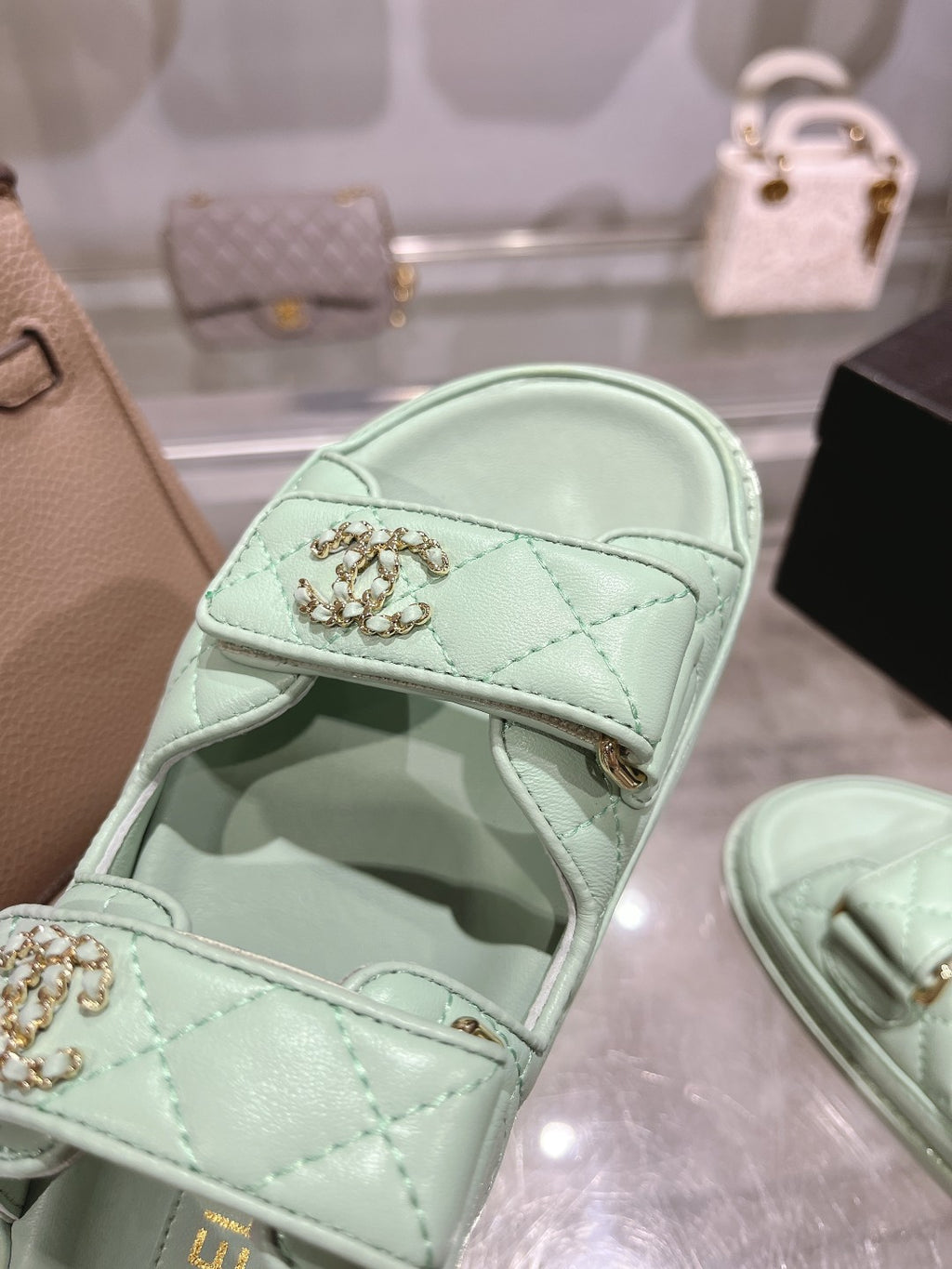 Z2R45C6  Popular leather shoes