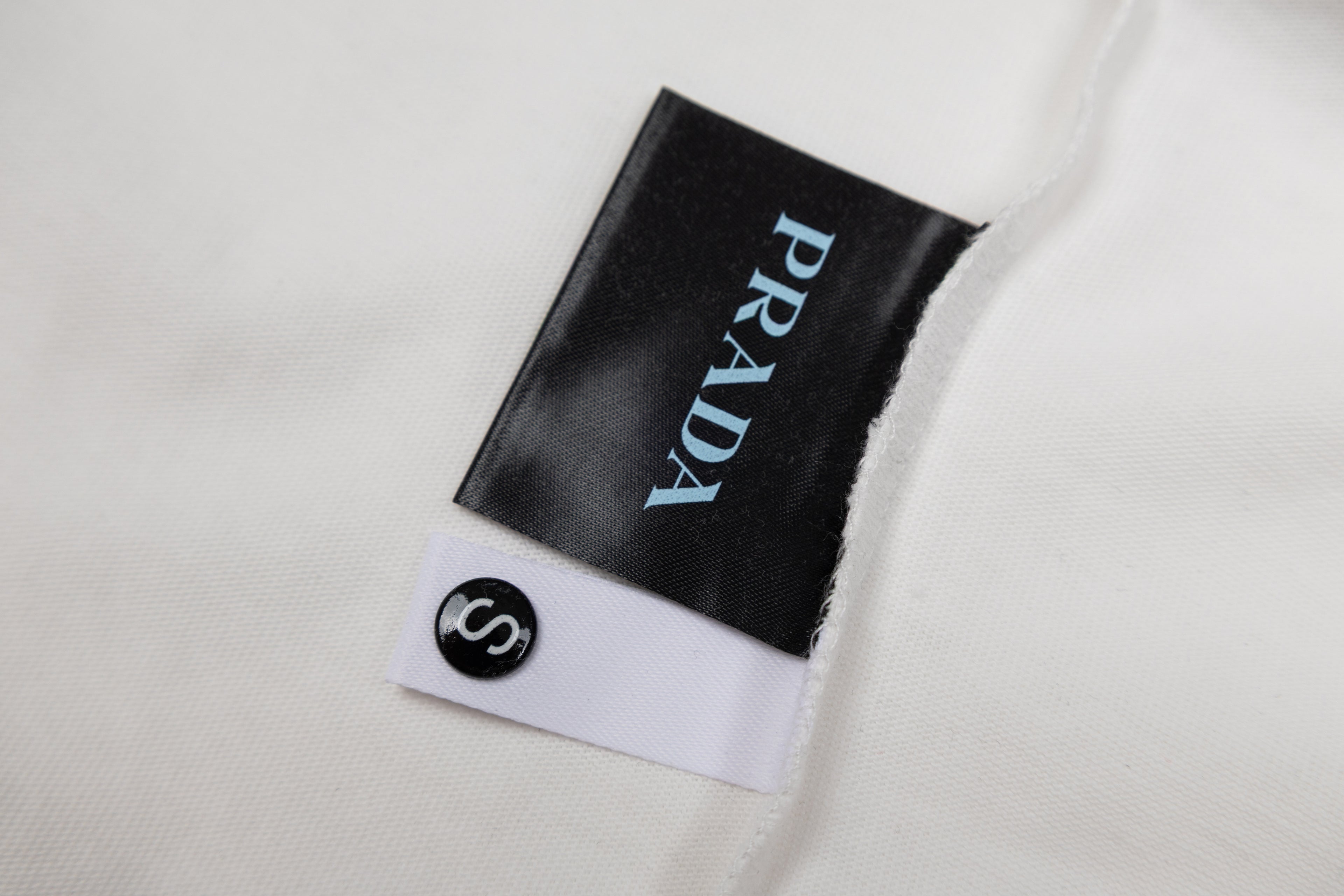 U1R76P41 Popular T-shirts