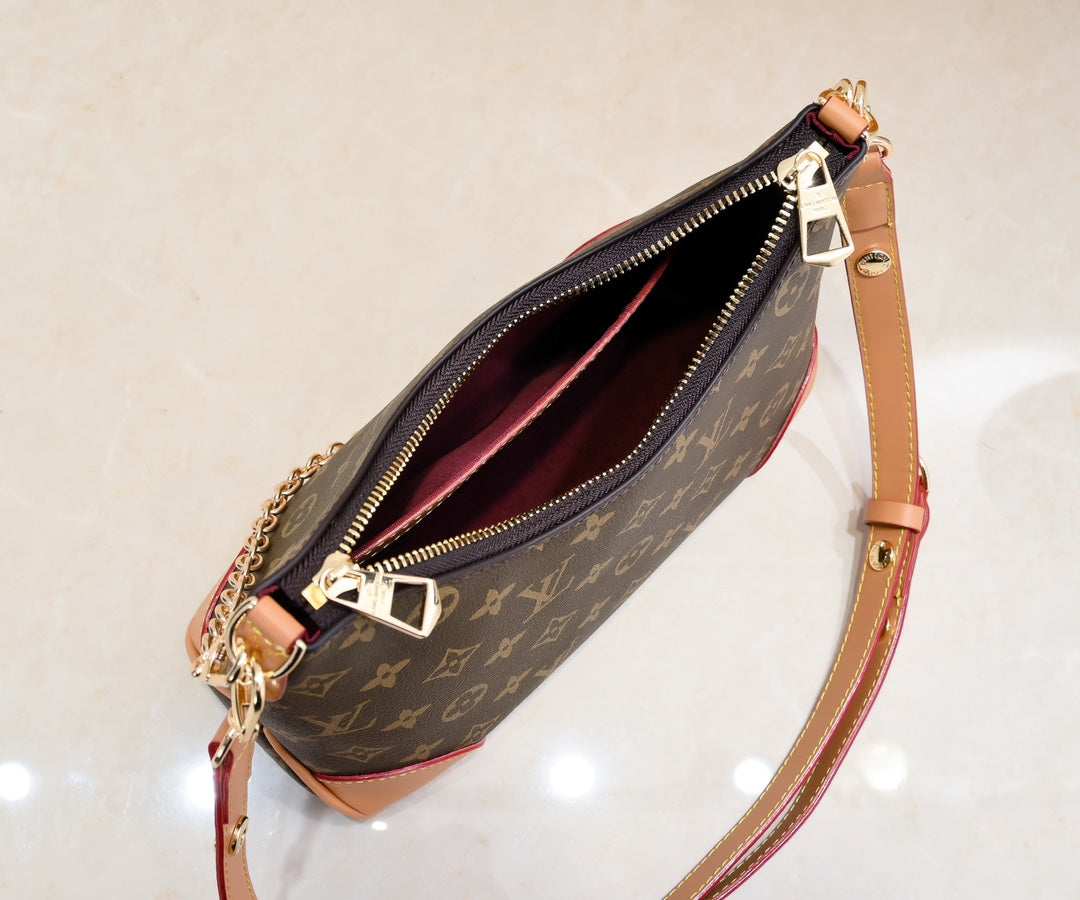 B1W15E35 Popular  leather bag