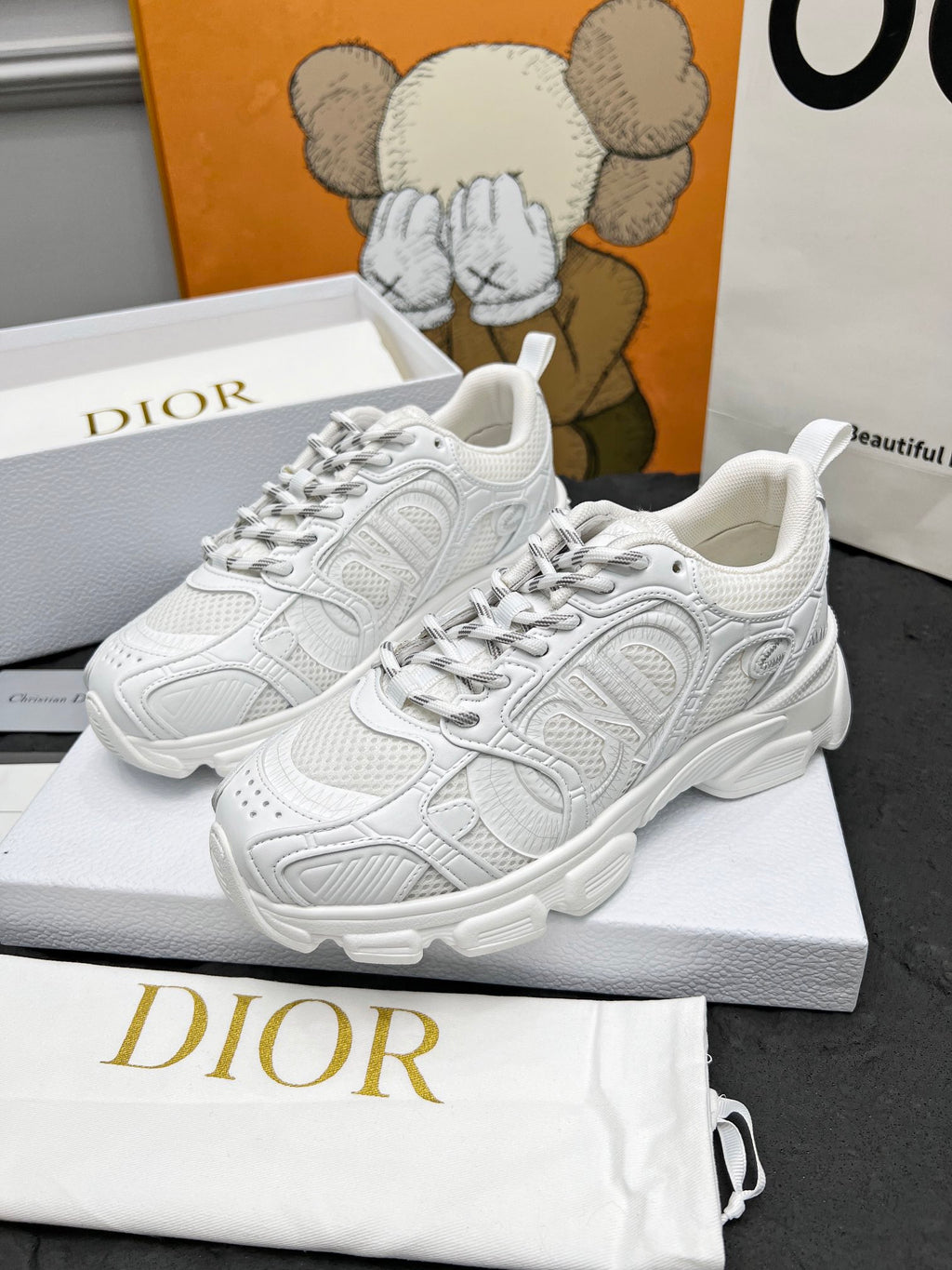 Z2Q105D311 Popular high-quality Shoes