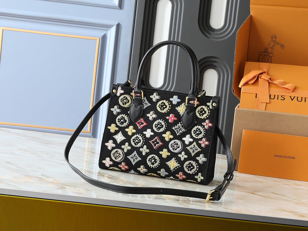 B1R15E22 Popular  genuine leather embroidered bag