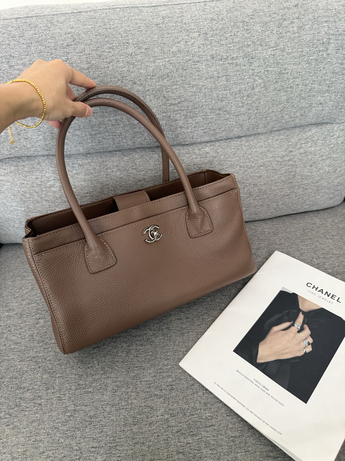 B1R76C37 Popular leather bag