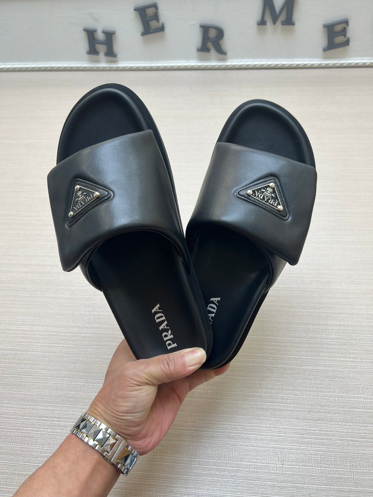 Z5ZPD4 Popular slippers