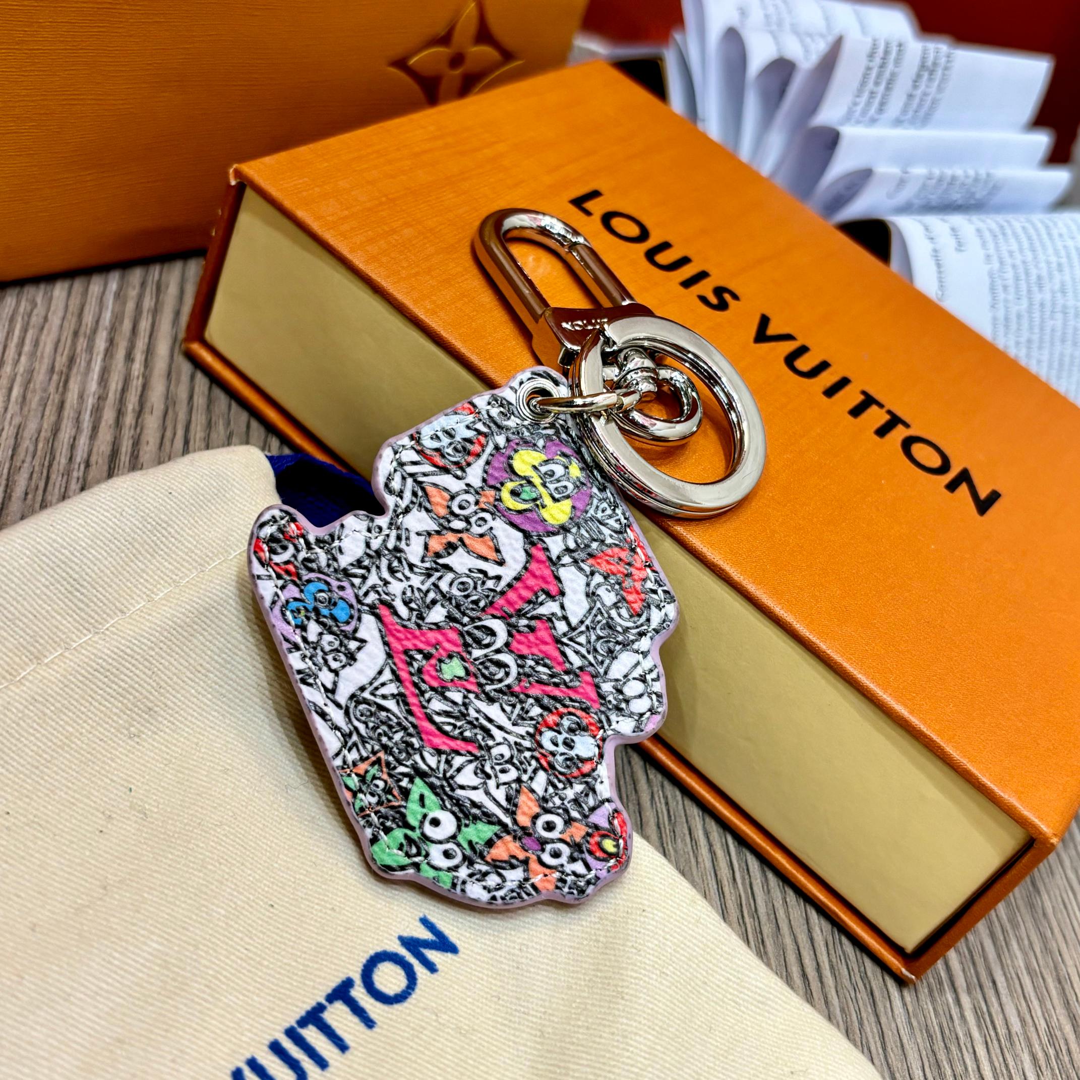 A1Z105E99 Popular bag 's charms accessories