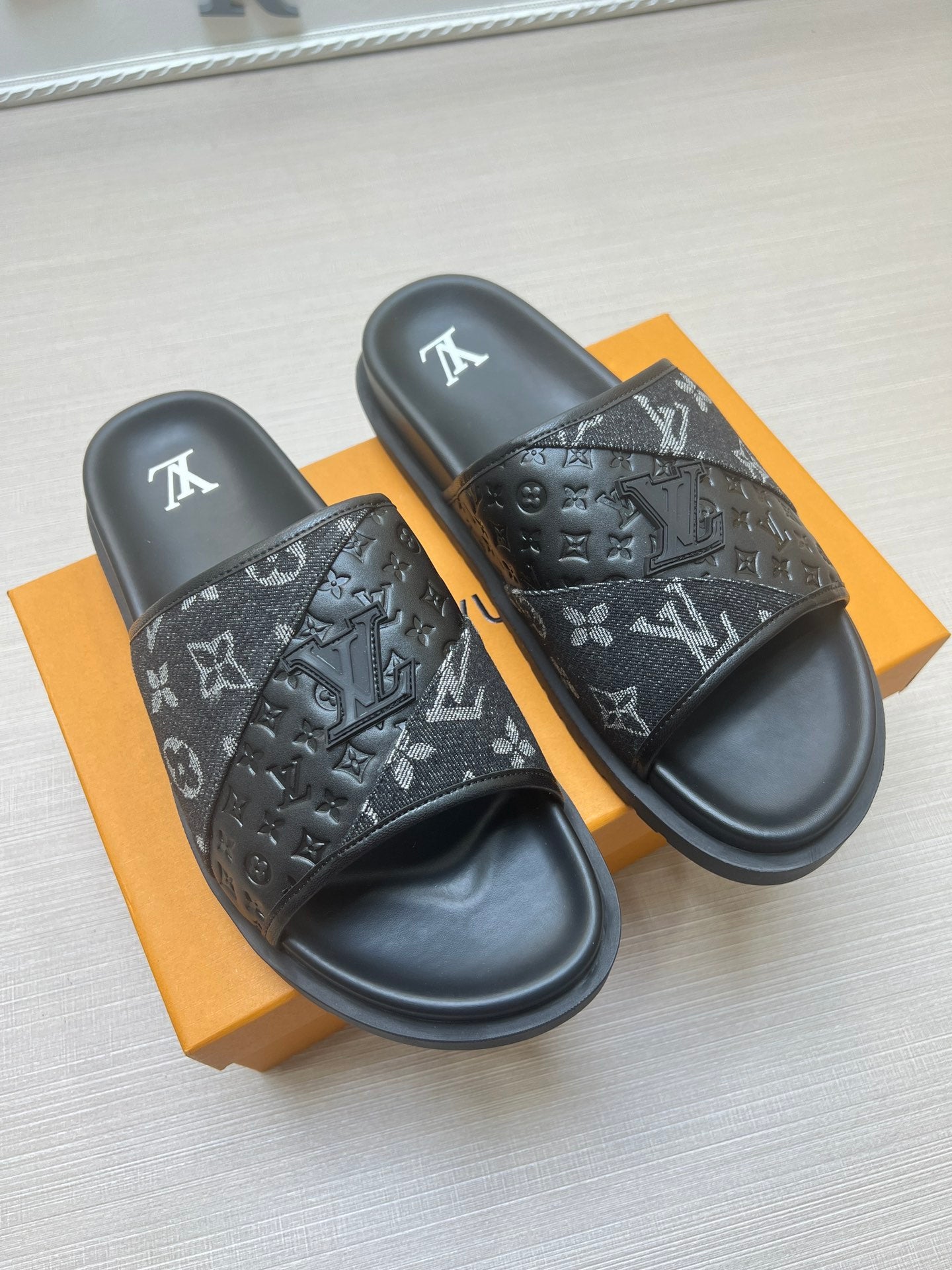 Z5ZE2 Popular slippers