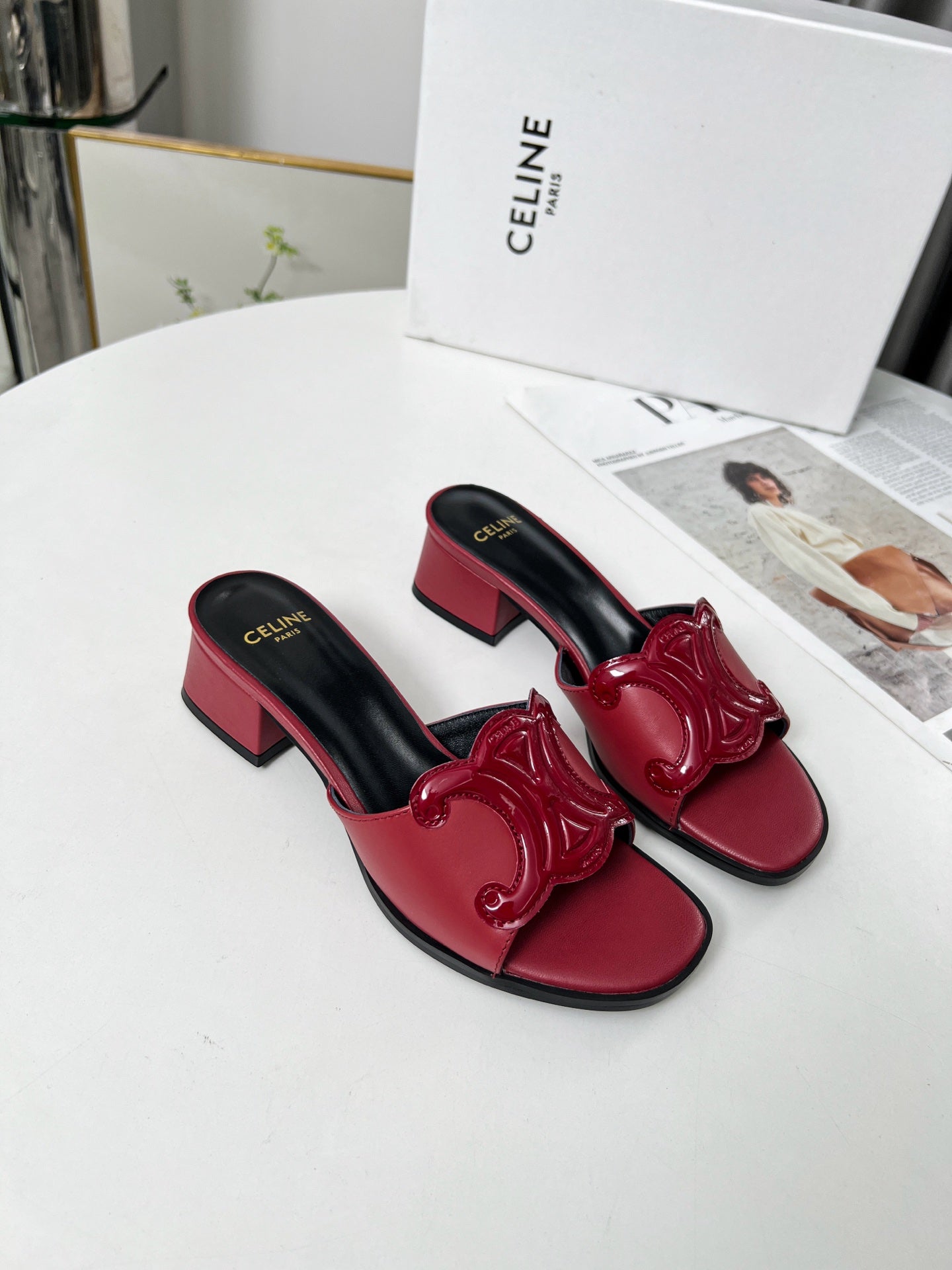 Z2Q55CL51  Popular leather shoes