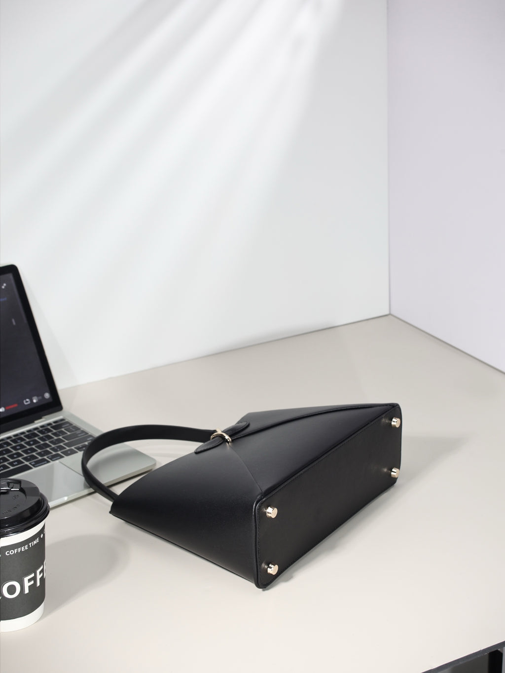 B1P36D89 Popular leather bag