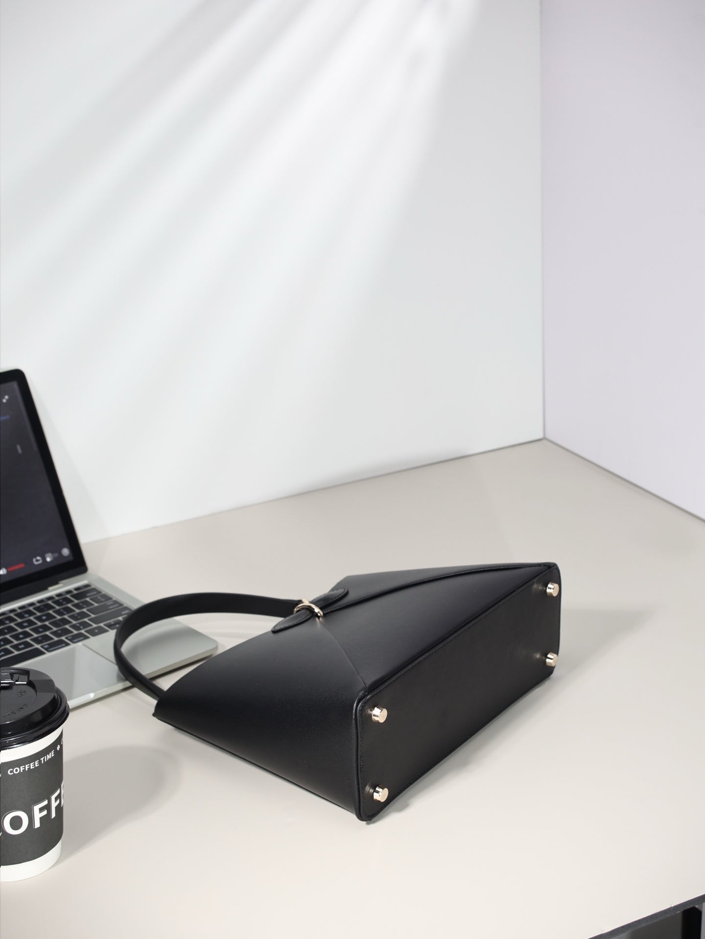 B1P36D89 Popular leather bag