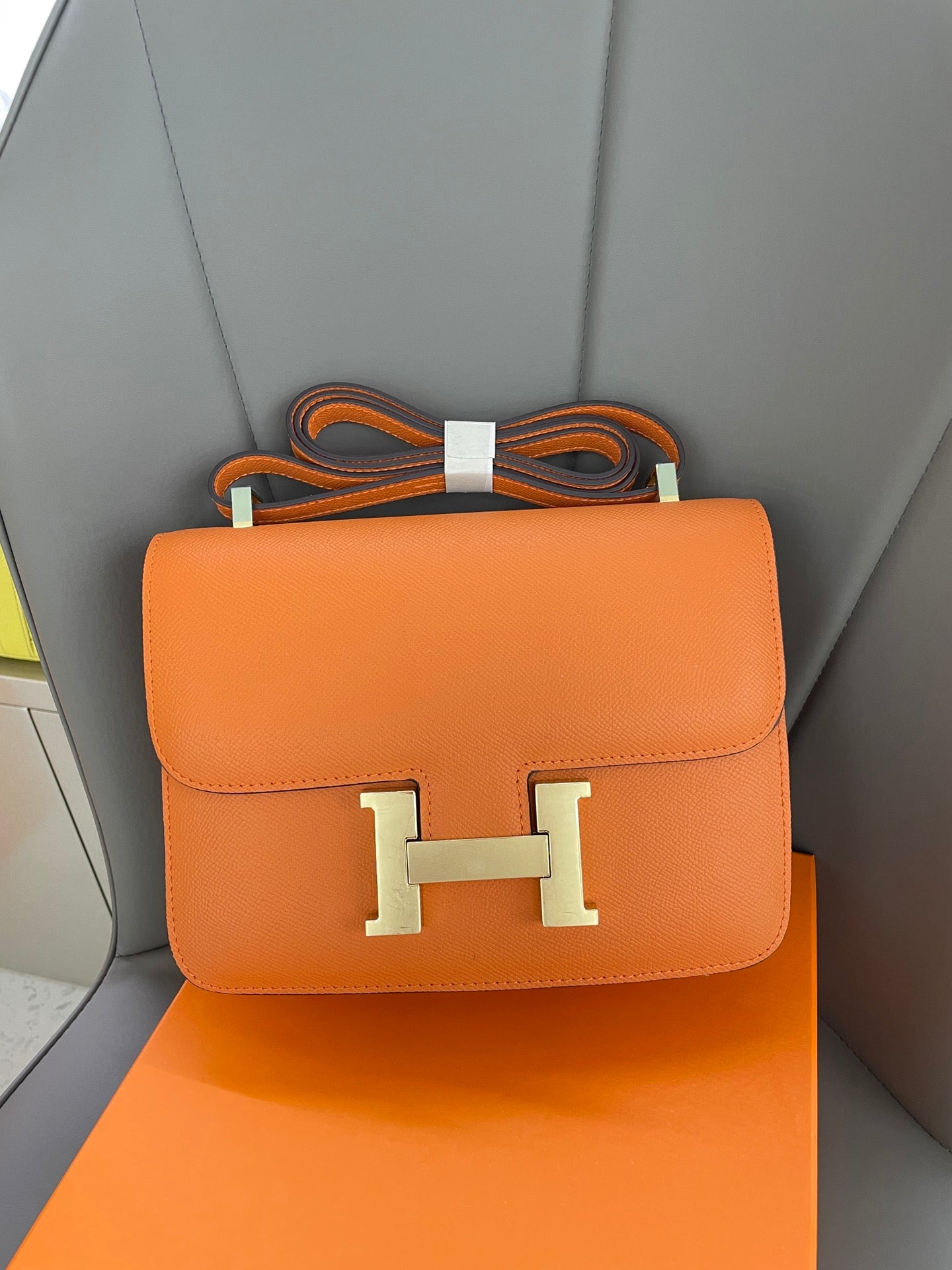 B1N55H65 Popular  leather bag