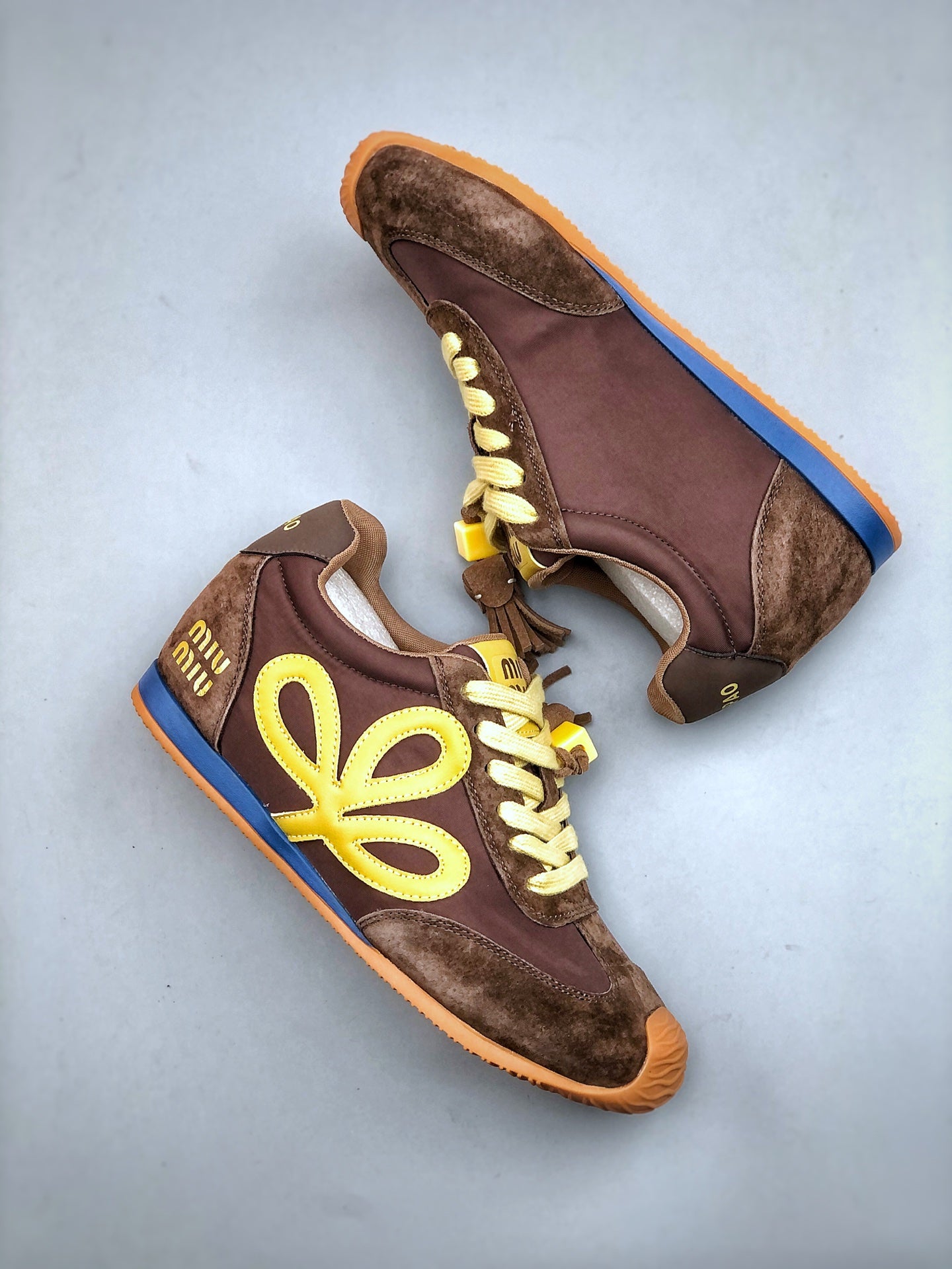 Z4Q95A82 Popular Shoes