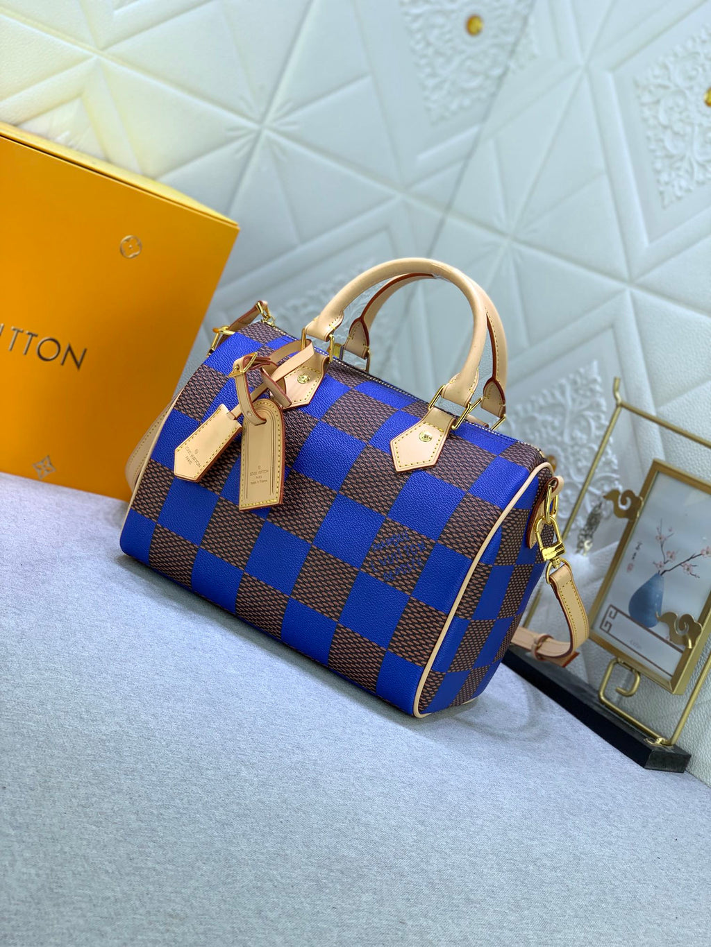 B12X44E269 Popular  leather bag 